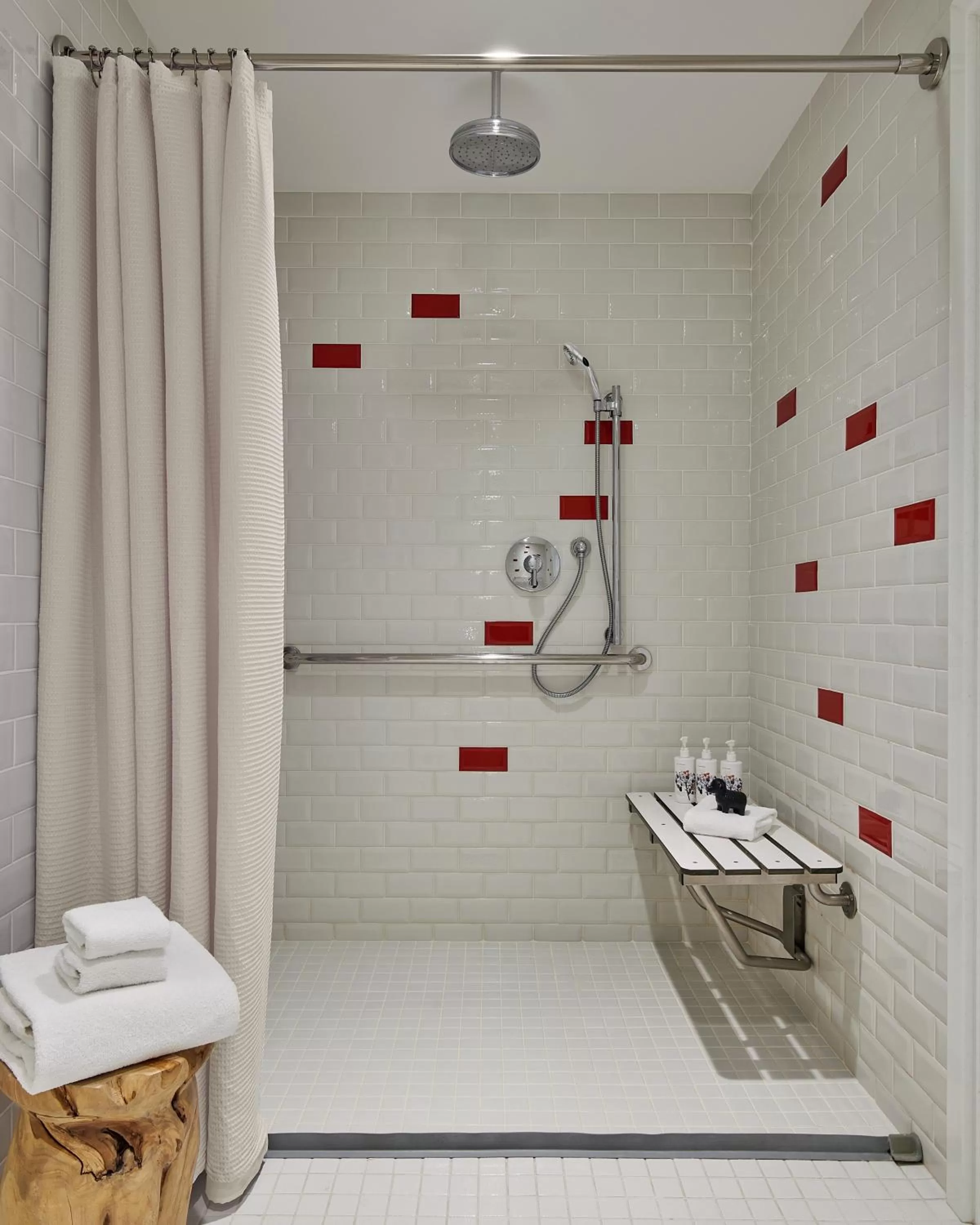 Shower in Virgin Hotels Chicago