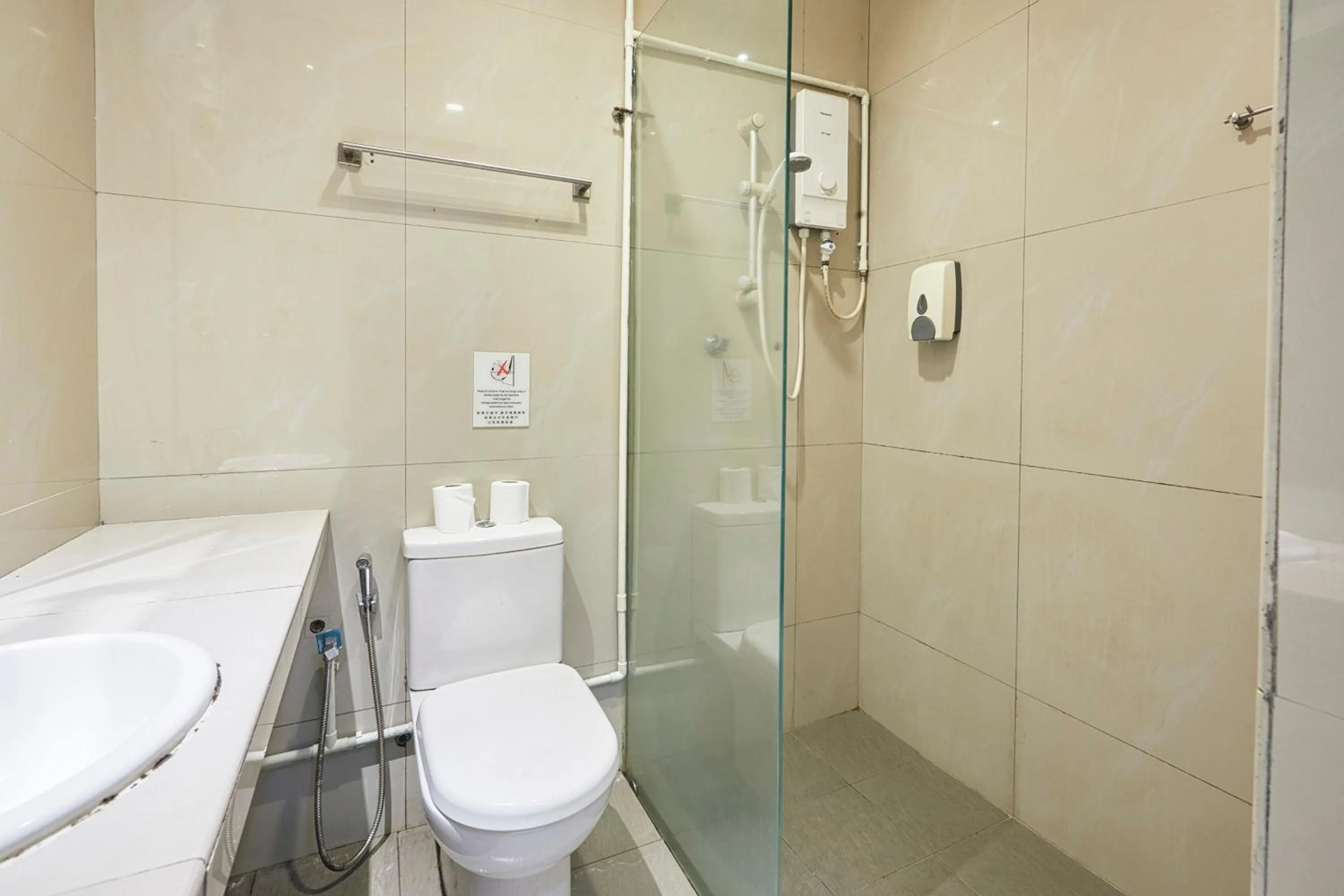 Bathroom in D'New 1 Hotel Near Sunway Pyramid, 6 Min Only