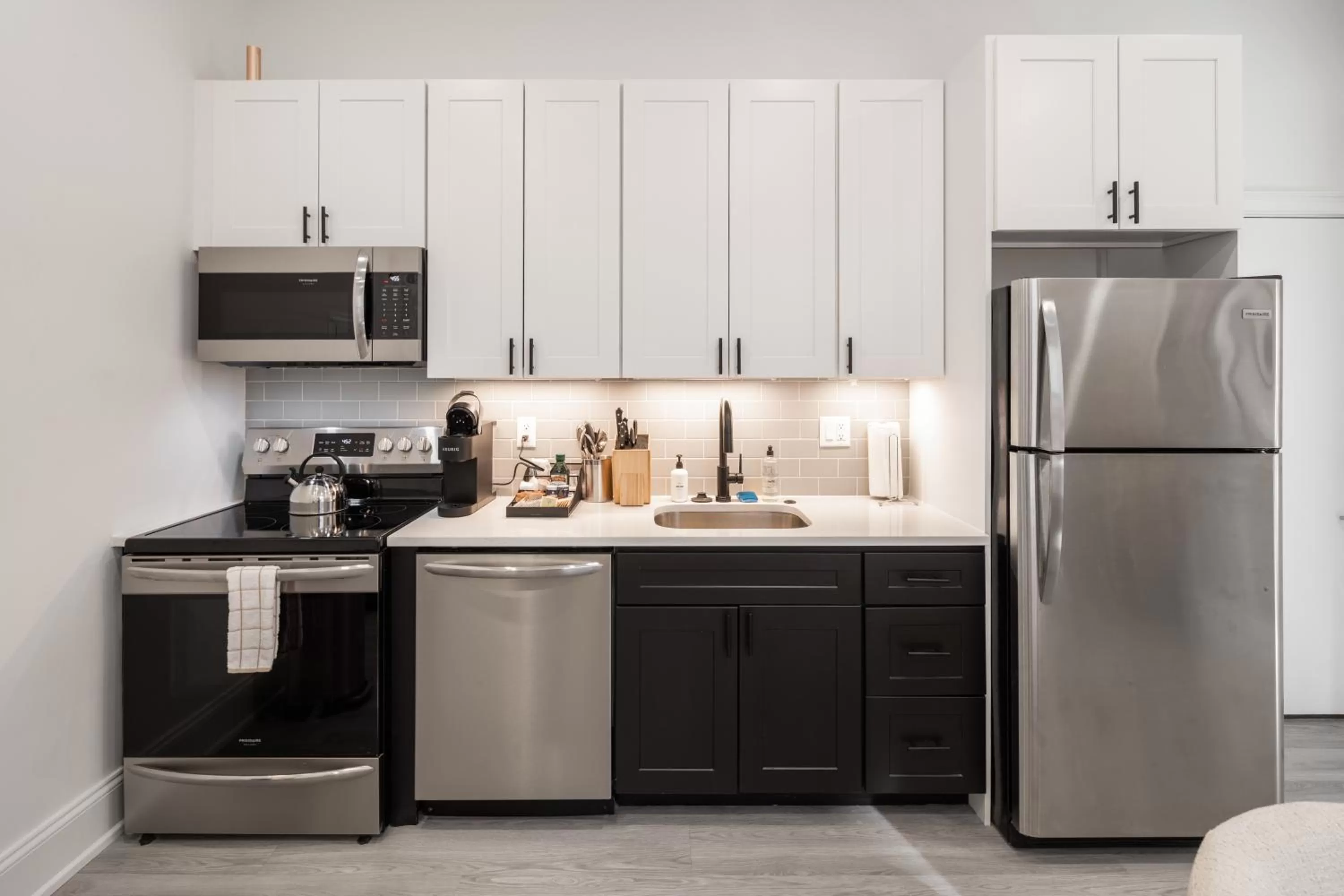 Kitchen or kitchenette in Sosuite at French Quarters - Rittenhouse Square