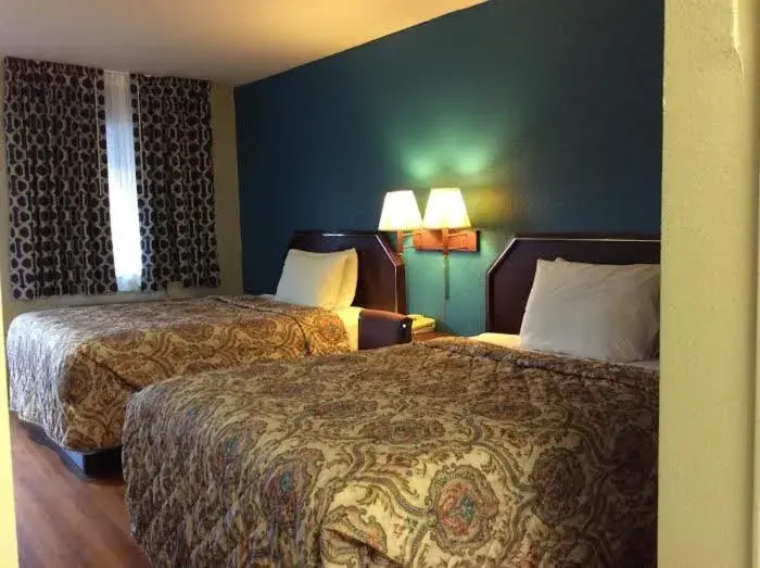 Double Room with Two Double Beds in Stratford House Inn and Suites Temple Double Room with Two Double Beds in Stratford House Inn and Suites Temple