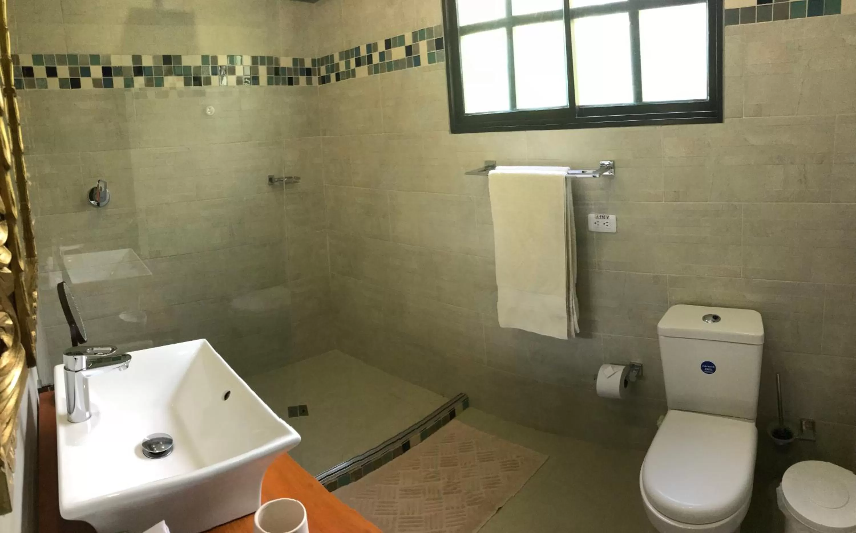 Shower, Bathroom in Monasterio San Agustín, Colombia