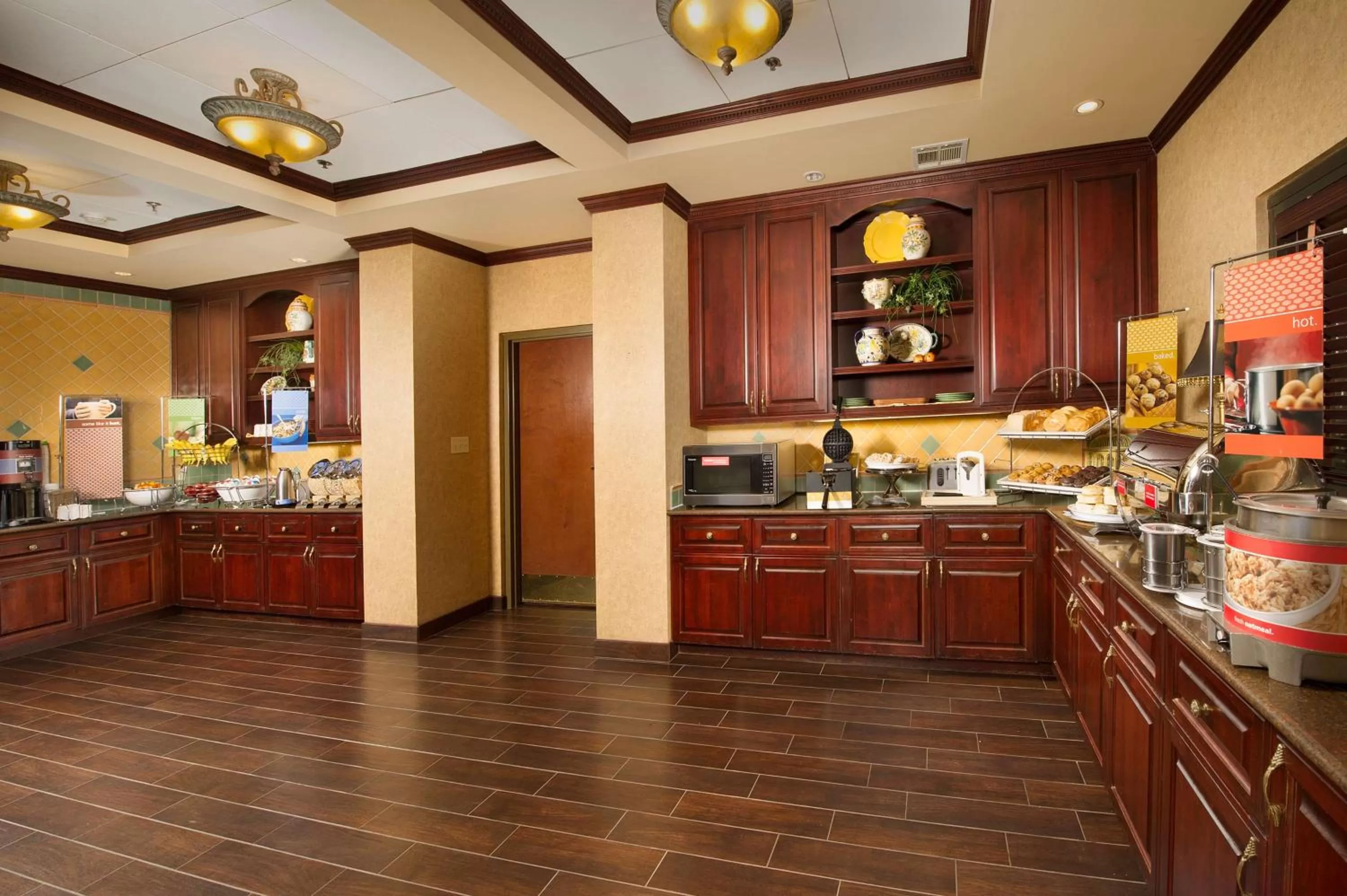 Restaurant/places to eat in Hampton Inn & Suites Stillwater