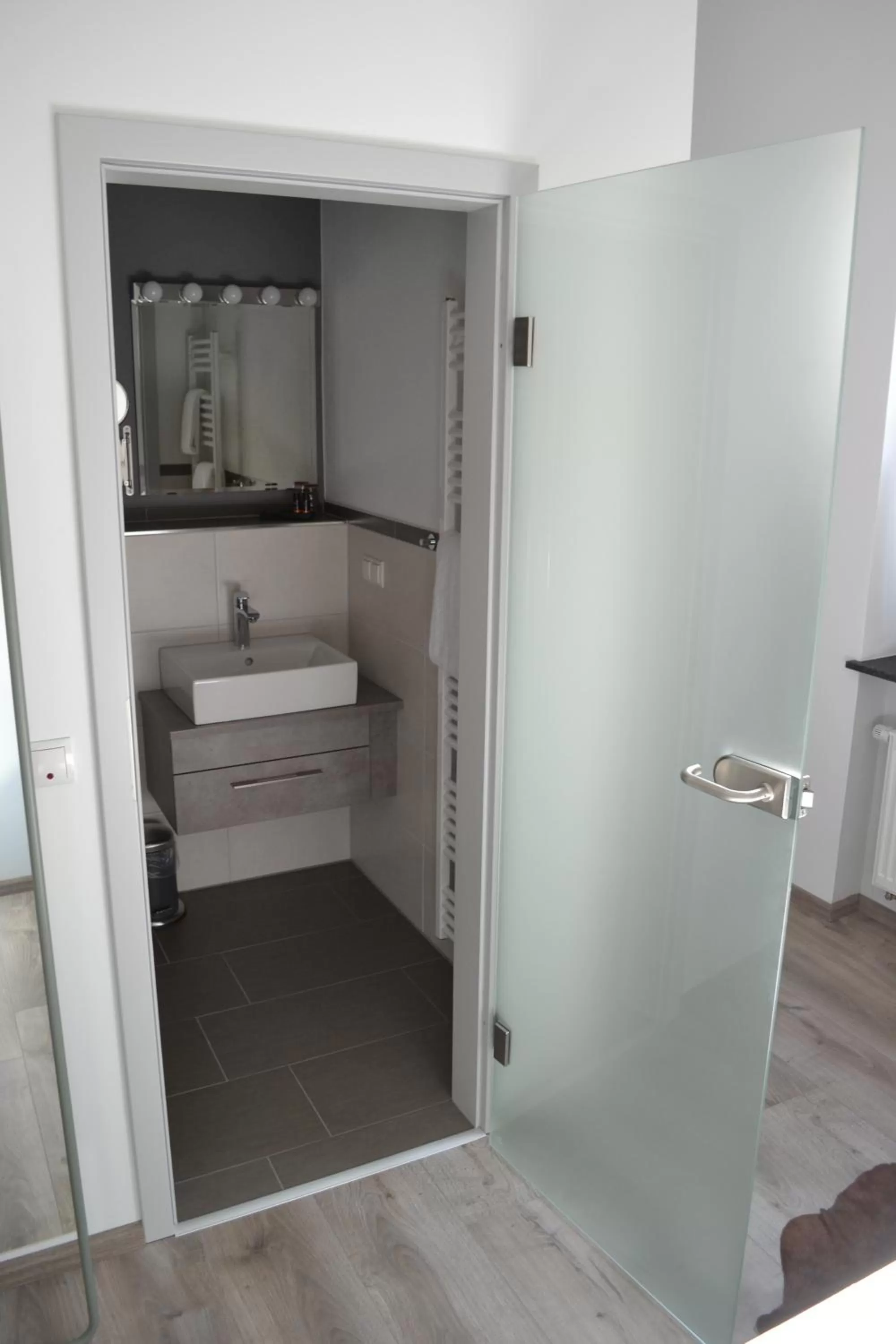 Toilet in Boutique-Hotel "Stilvoll"