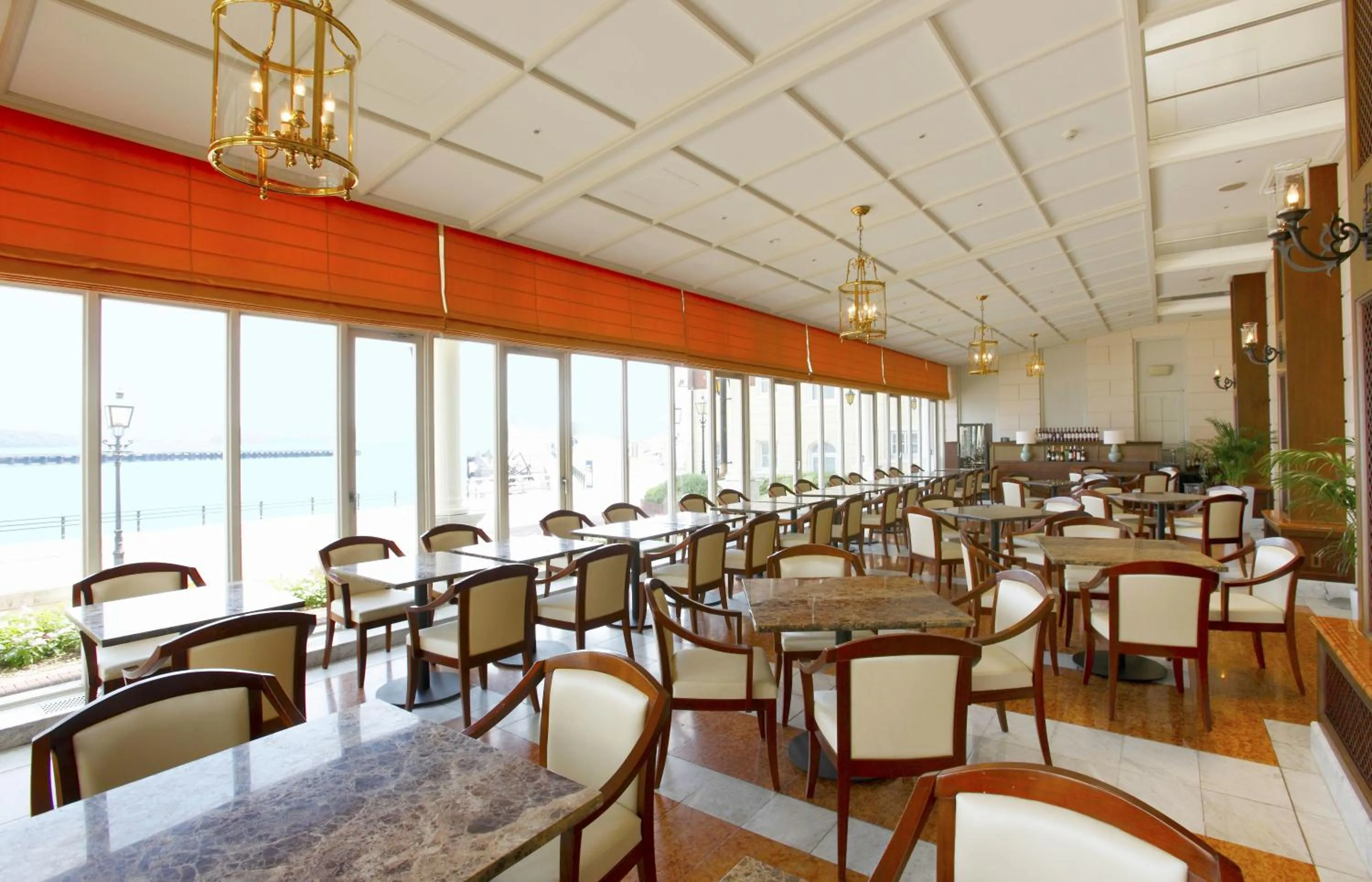 Restaurant/places to eat in Hotel Den Haag Huis Ten Bosch