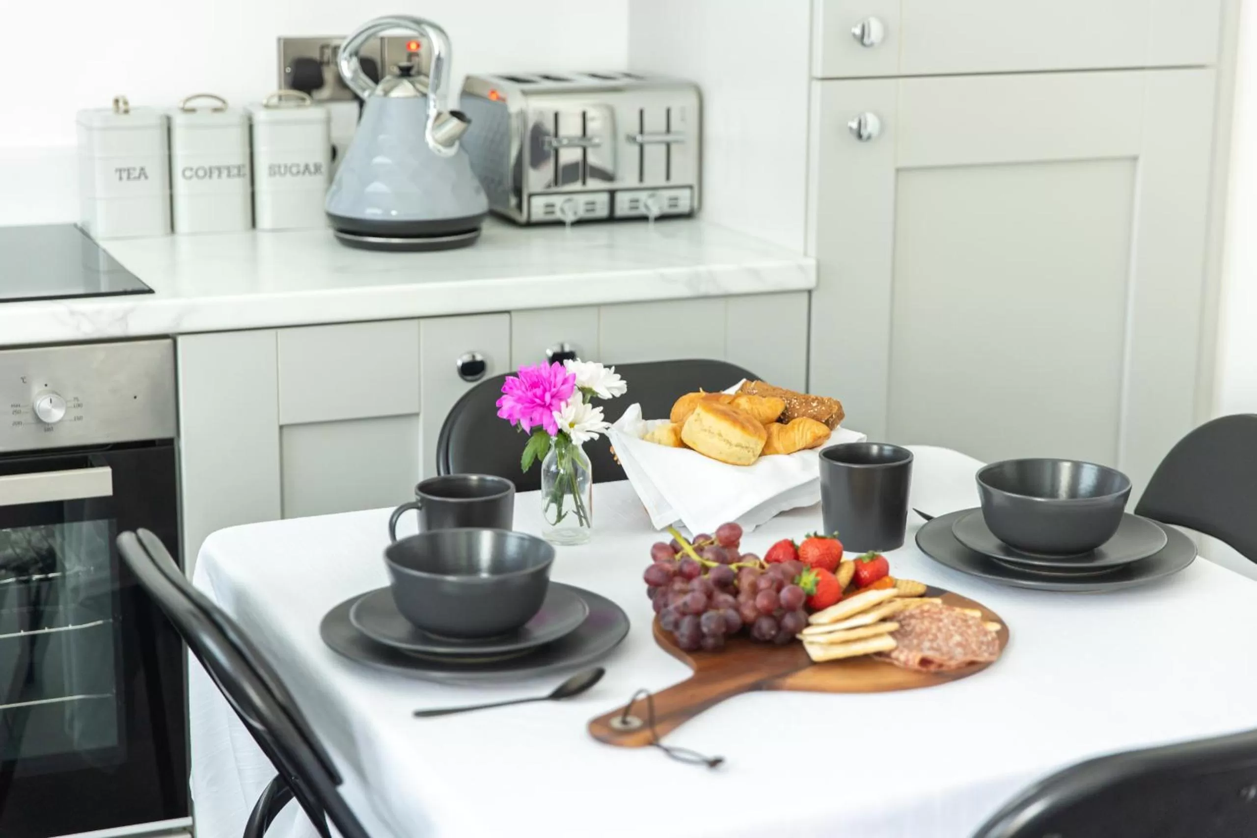 Dining Area in Entire family home , large rear garden and free parking