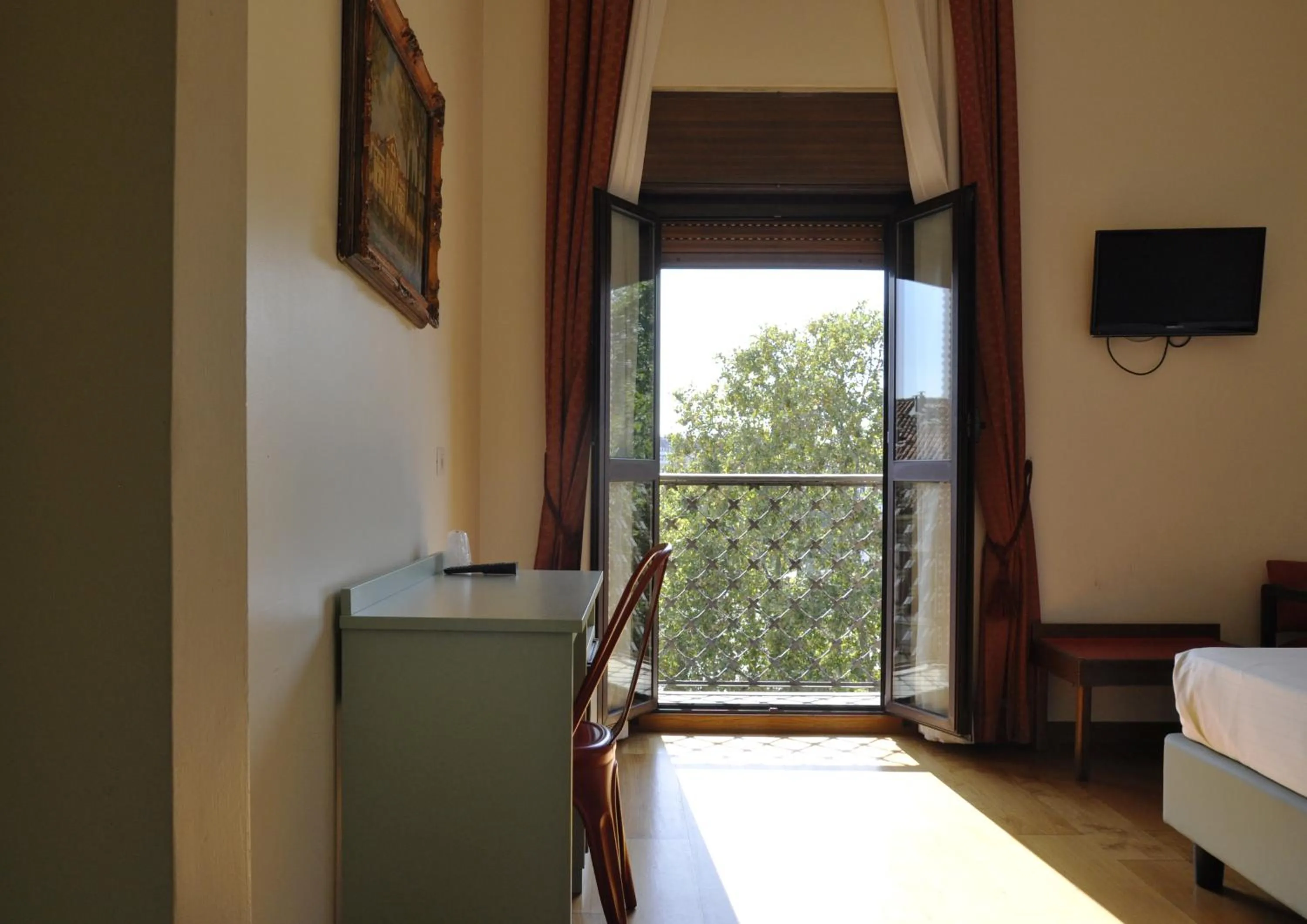 Bed in Hotel San Guido