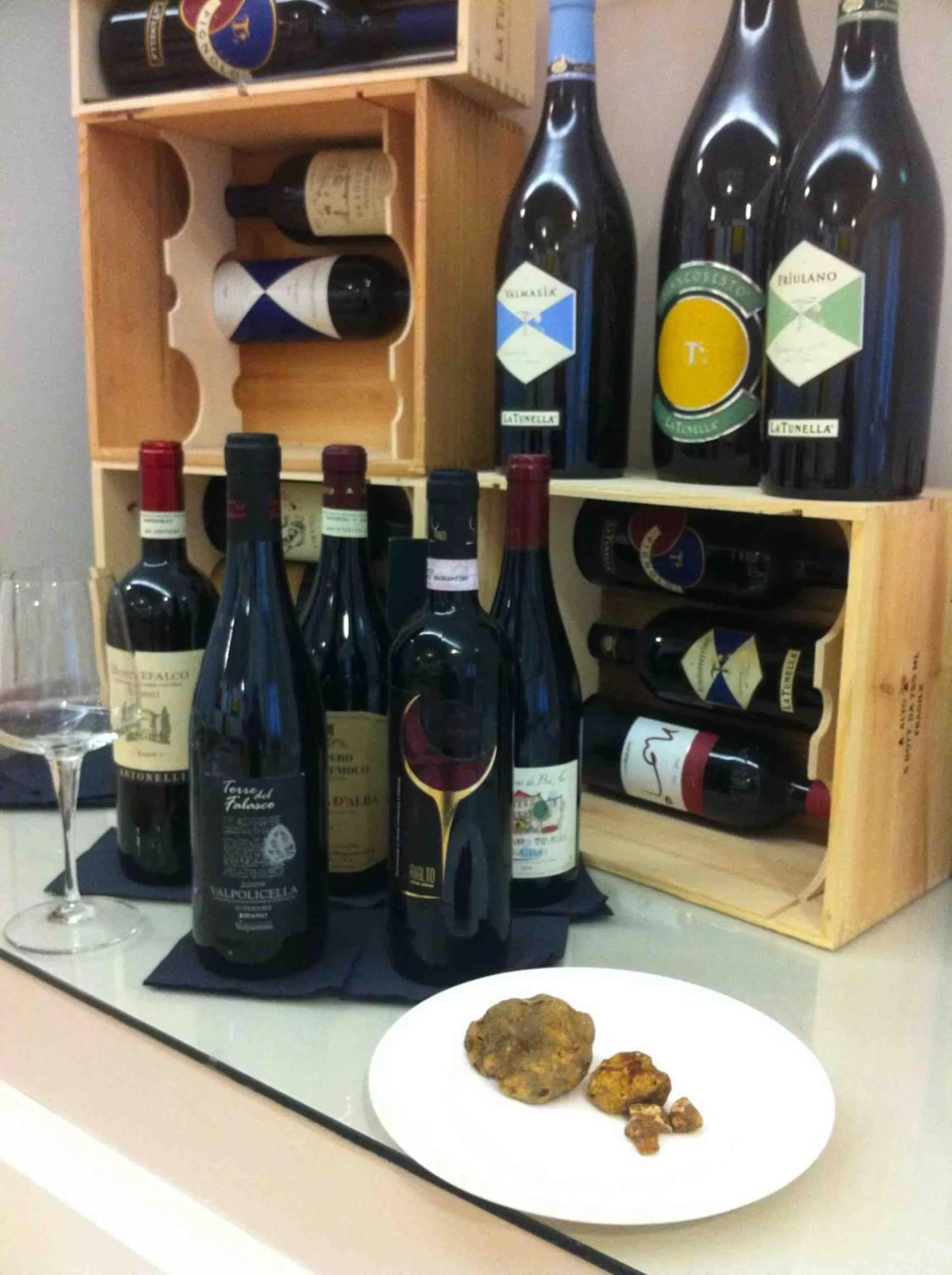 Restaurant/places to eat in GG8 Hotel & Suite SPA