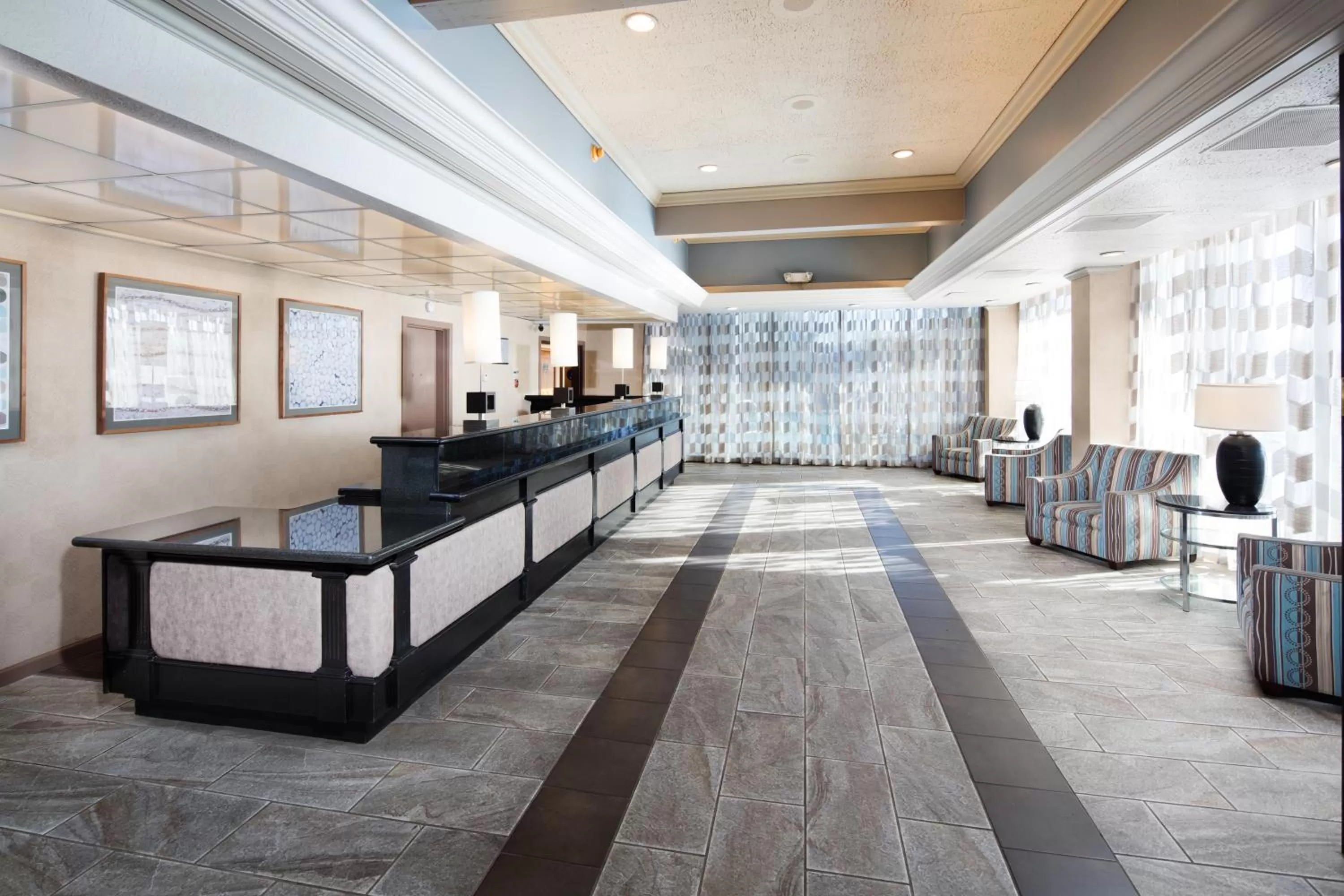 Lobby or reception in Red Lion Hotel Eureka