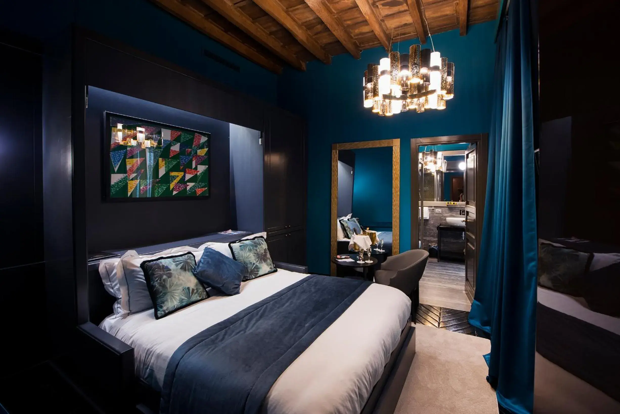 Superior Double or Twin Room in Torre Argentina Relais - Residenze di Charme Superior Double or Twin Room in Torre Argentina Relais - Residenze di Charme