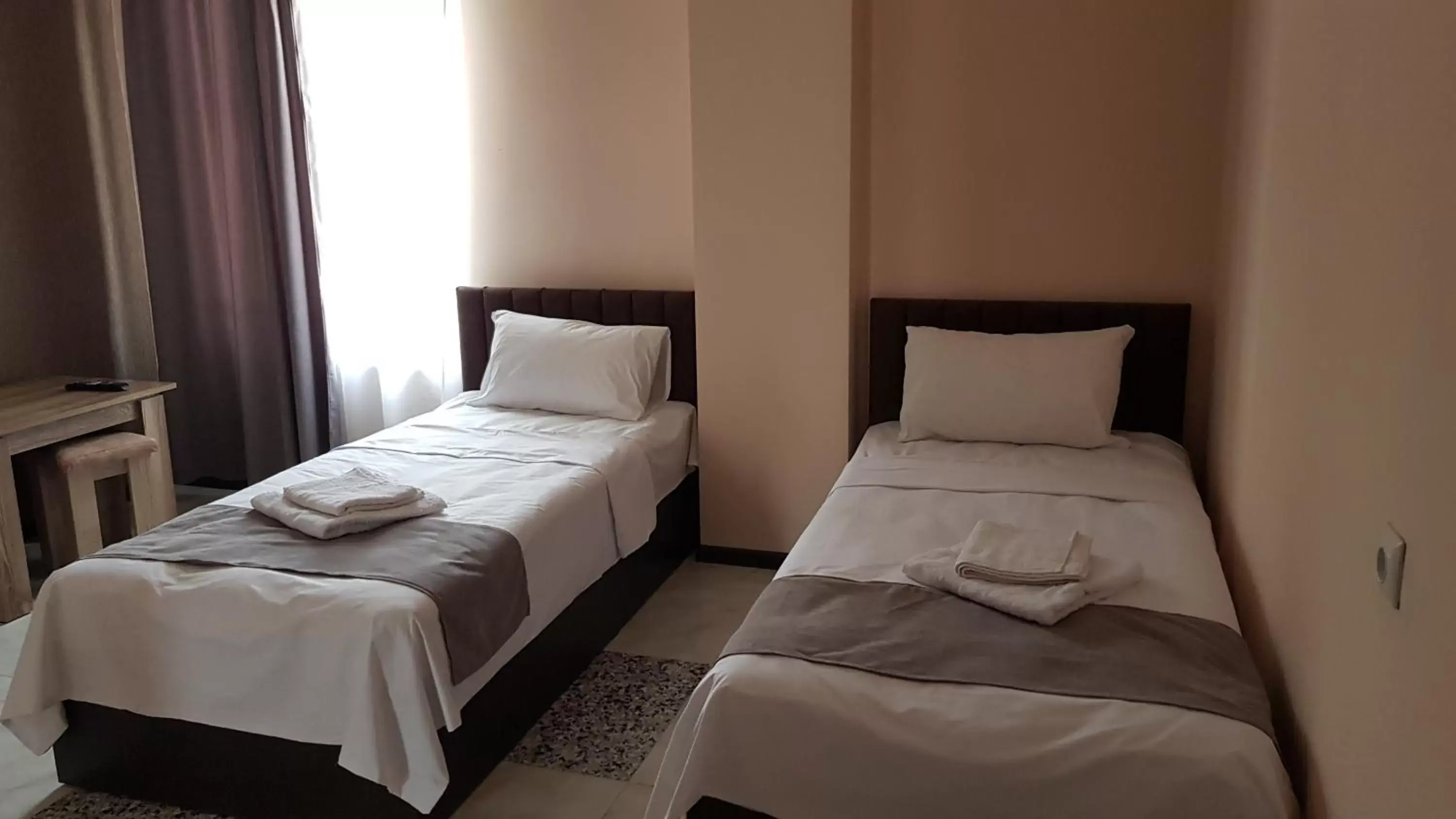 Budget Twin Room in RP HOTEL (NEW) Budget Twin Room in RP HOTEL (NEW)