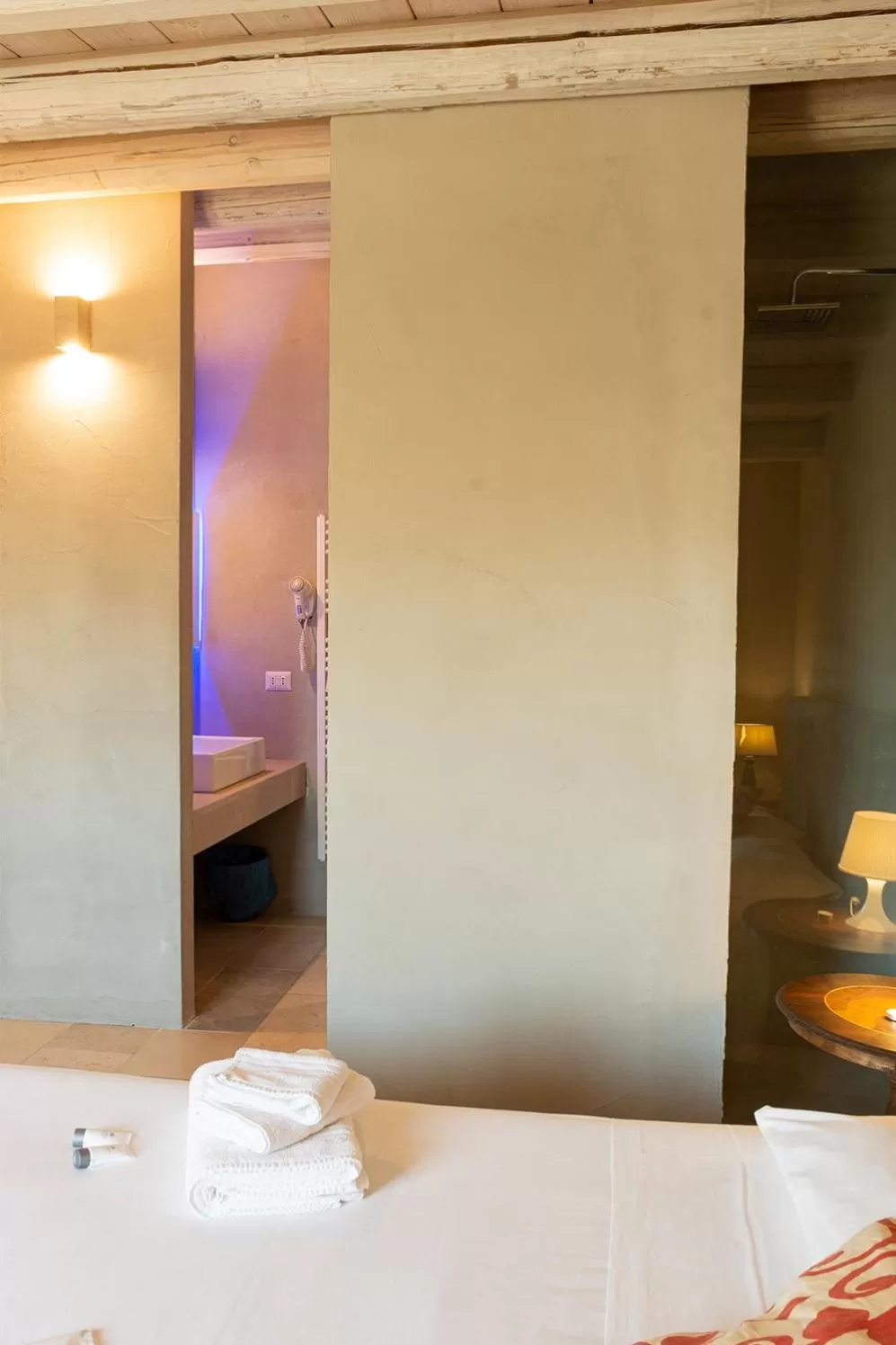 Bed in Graffiti Living - Affittacamere