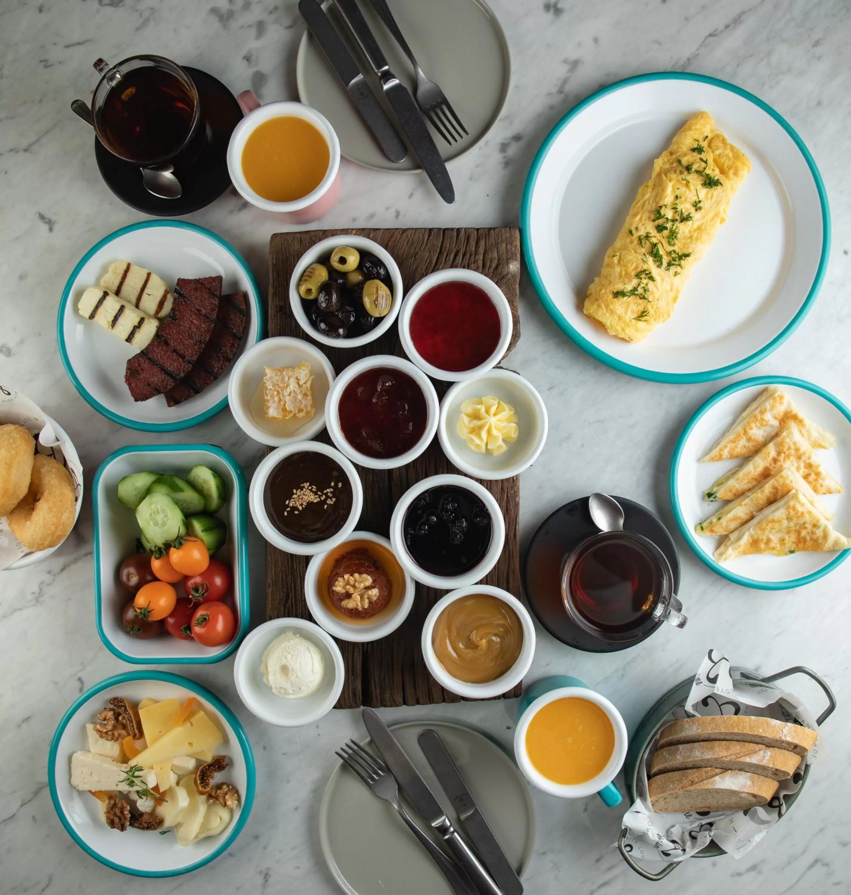 Restaurant/places to eat in Stayso The House Hotel