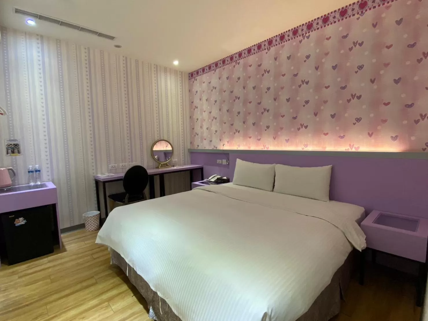 bunk bed, Bed in 191 Hotel