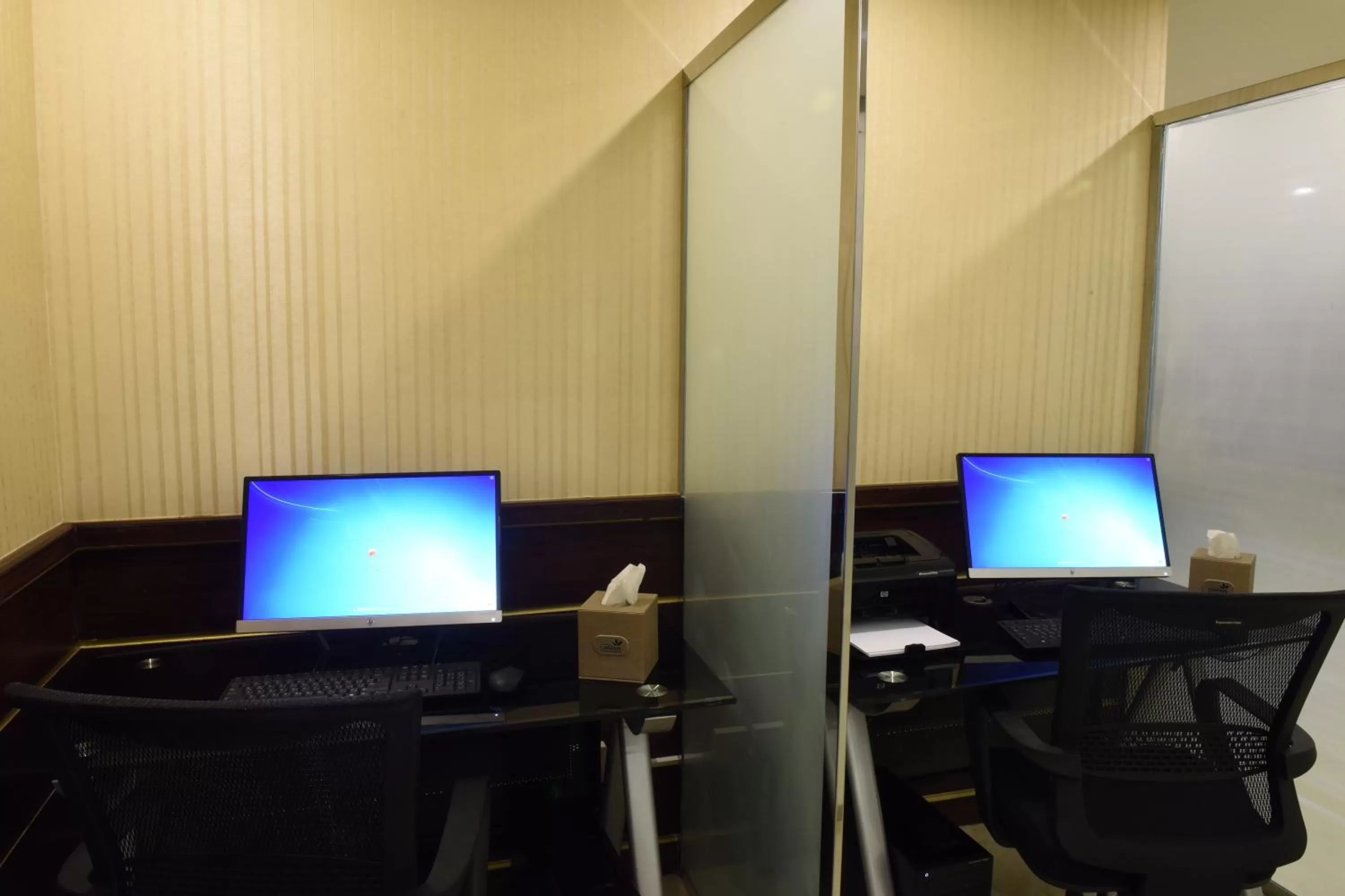 Business facilities in Garden Plaza Hotel