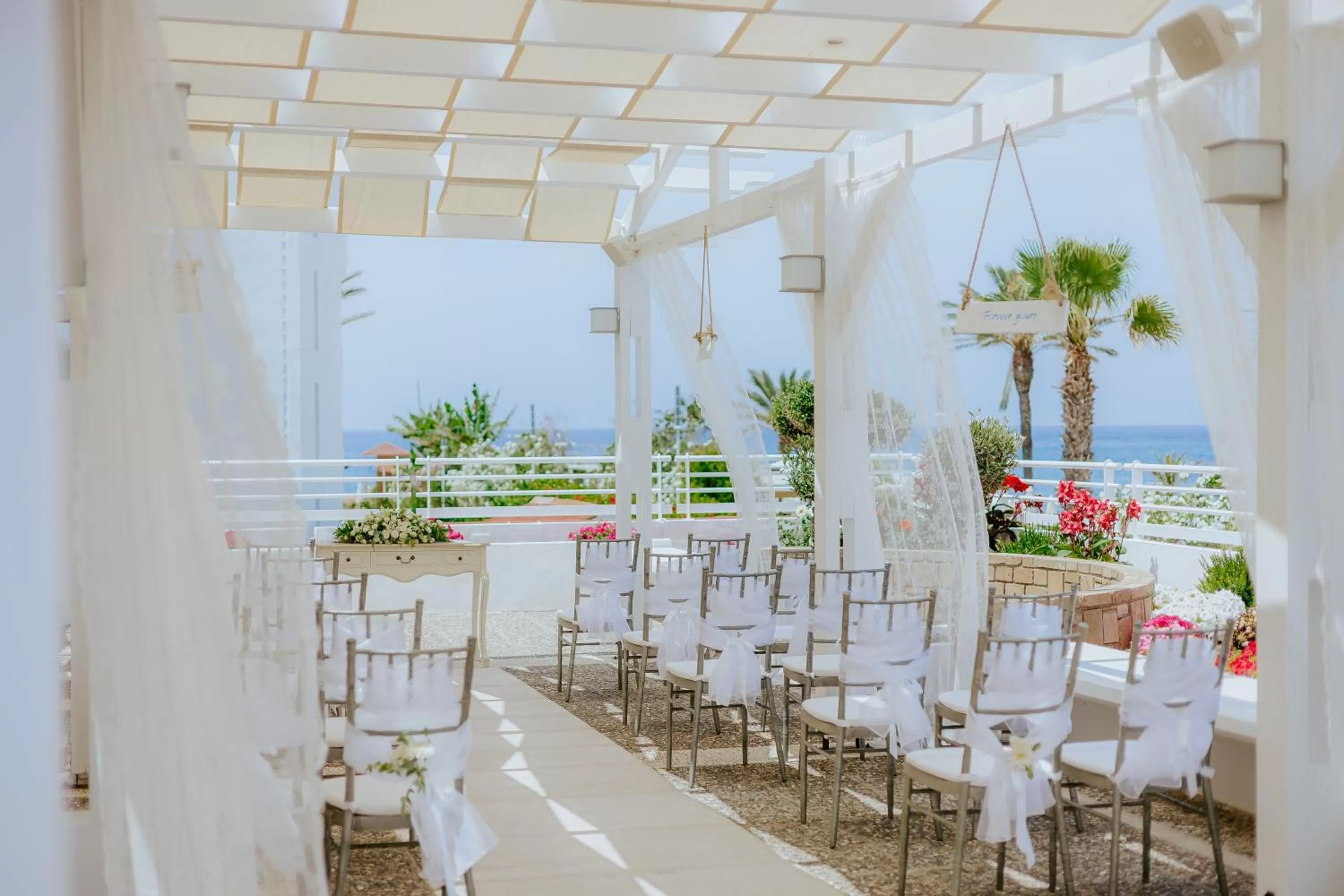 wedding in Louis Ledra Beach