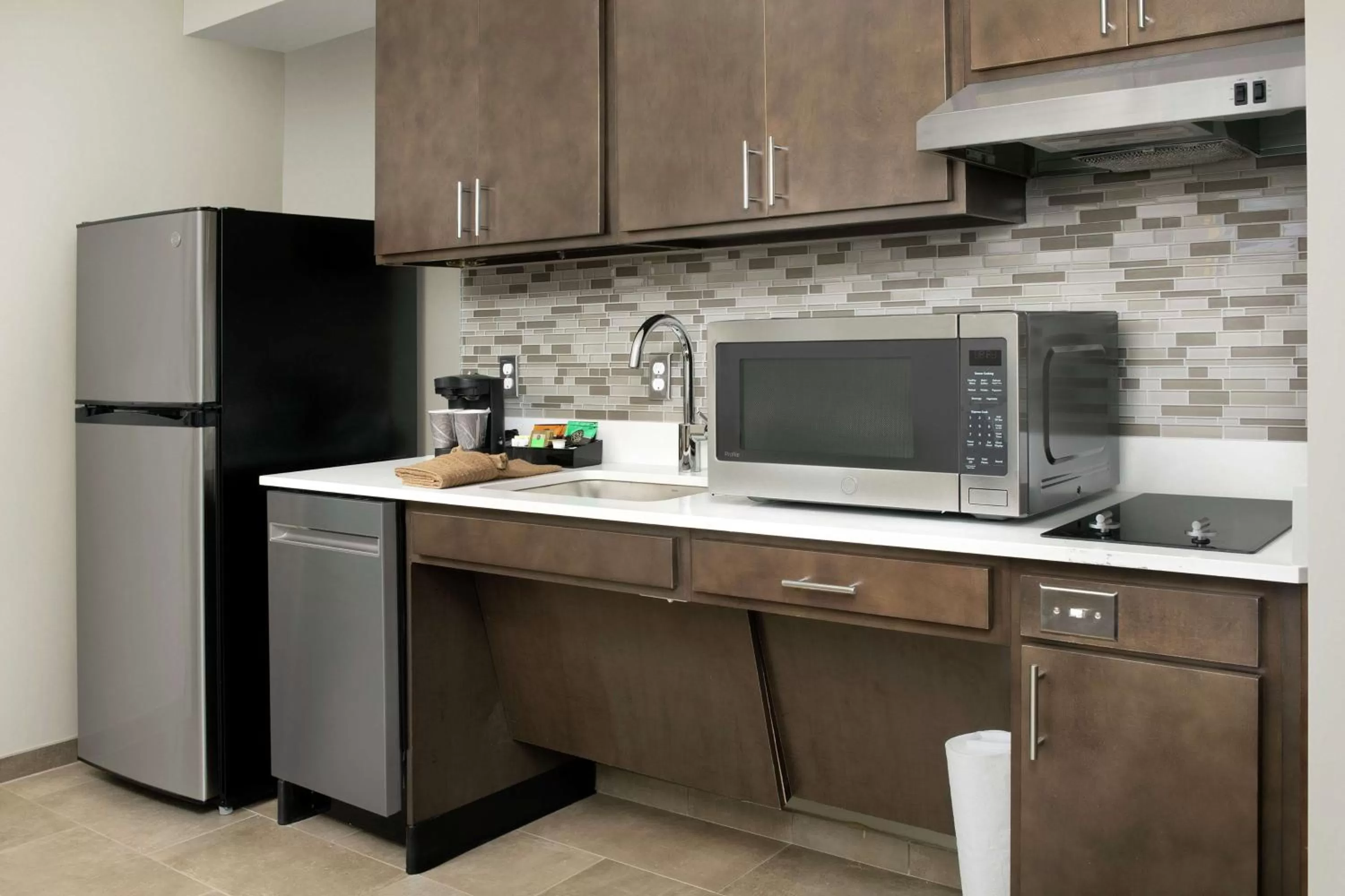 Kitchen or kitchenette in Homewood Suites By Hilton Denver Airport Tower Road