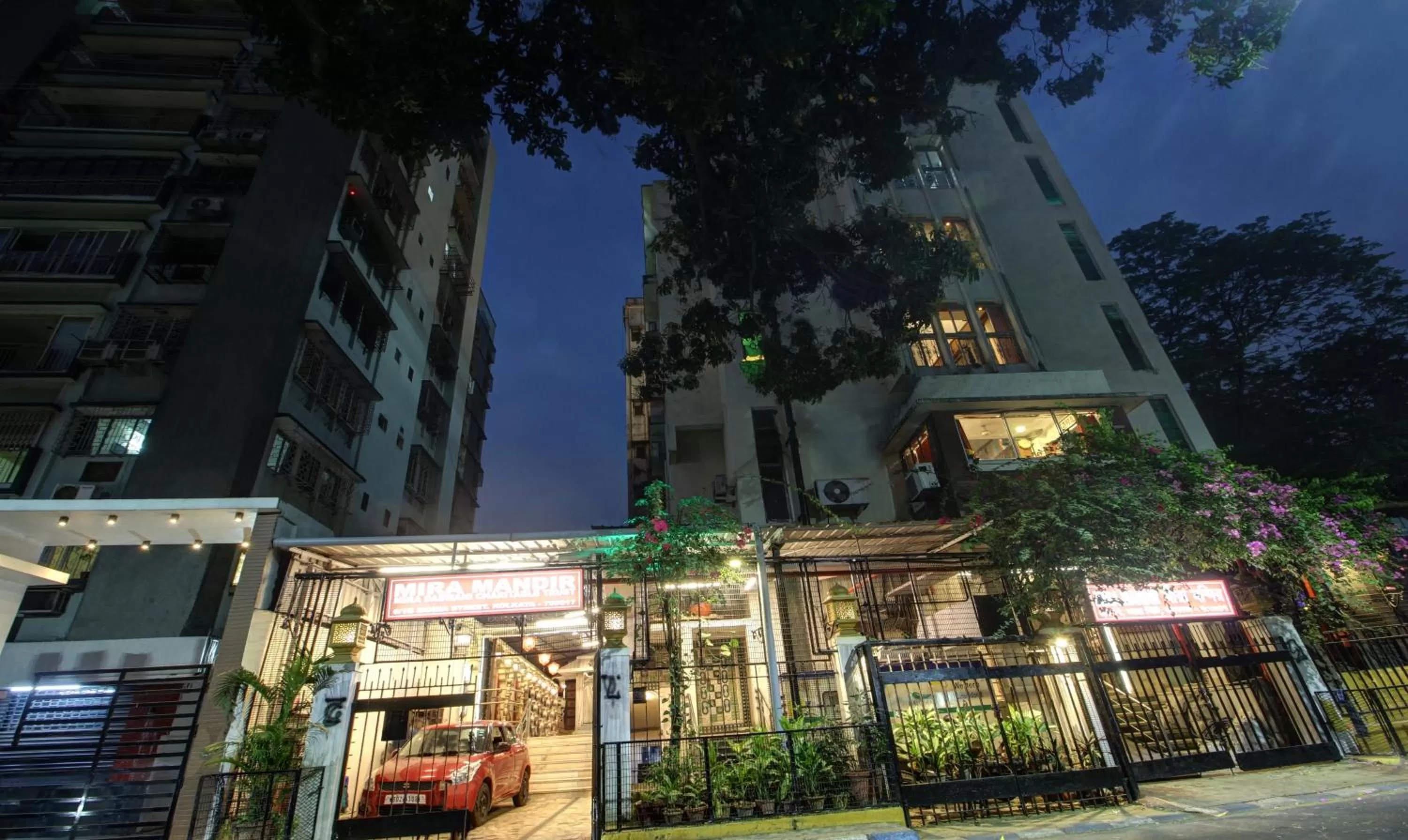 Property building in Treebo Mira Inn, Camac Street