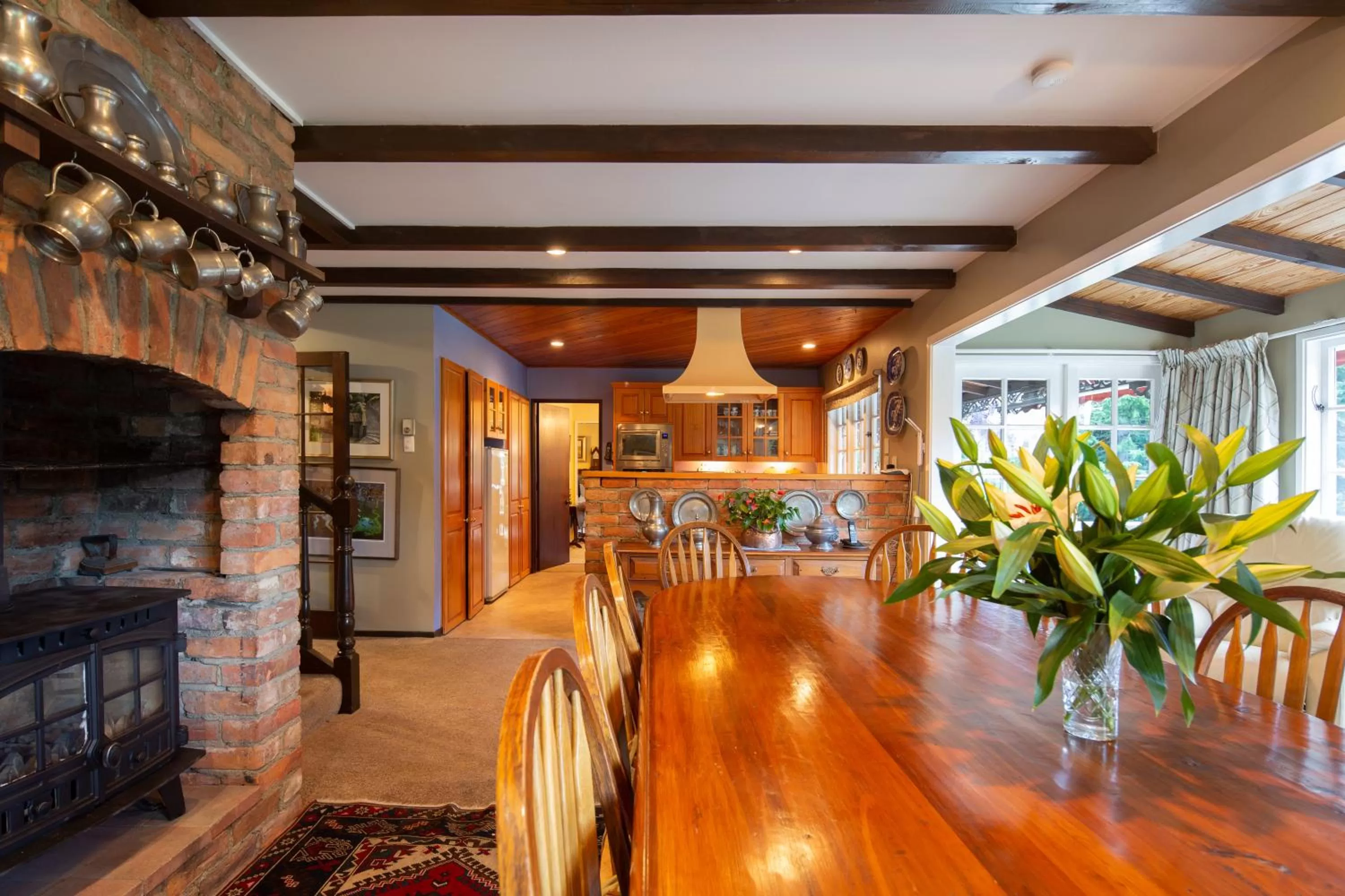 Restaurant/places to eat in Trelawn Place