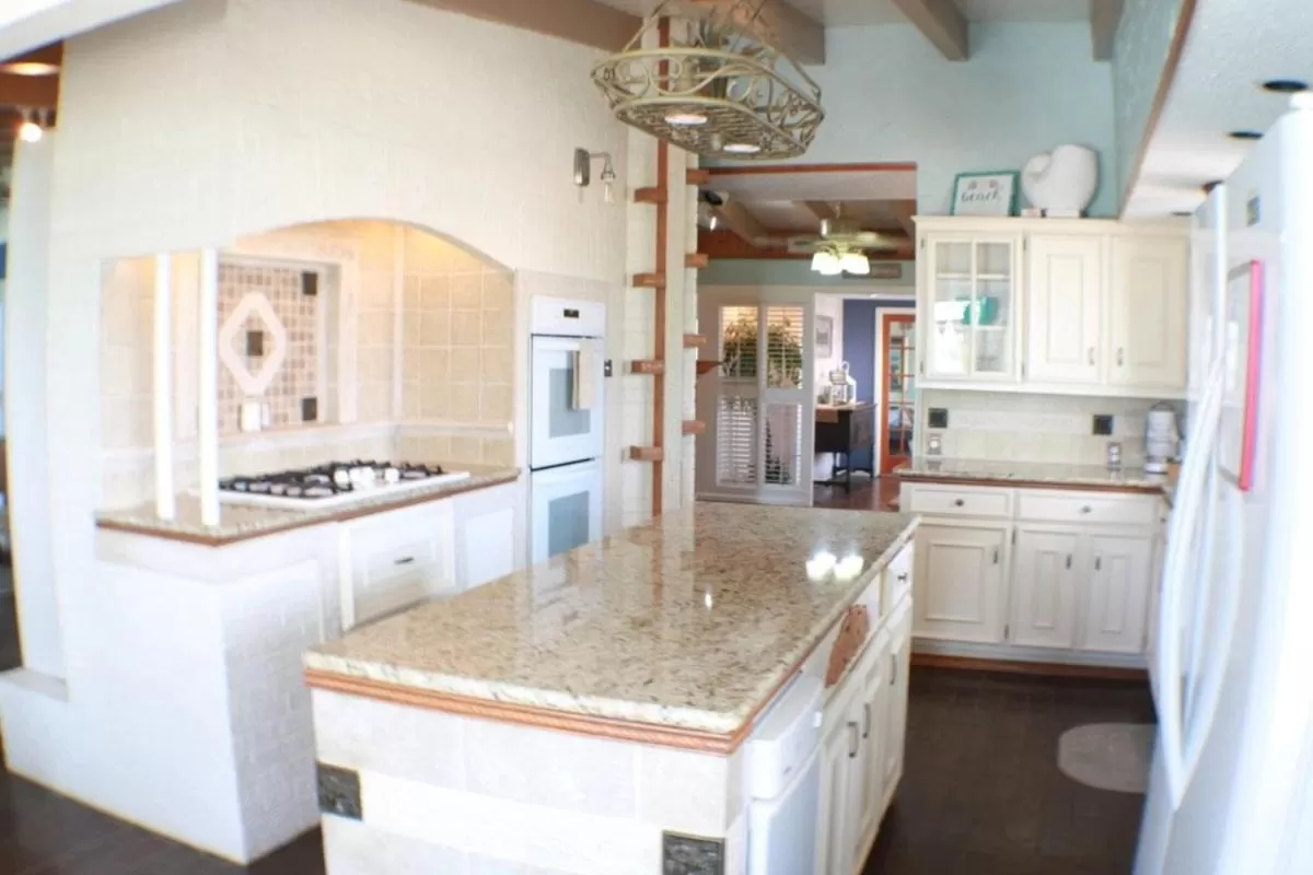 D&R Pelican Bay Resort