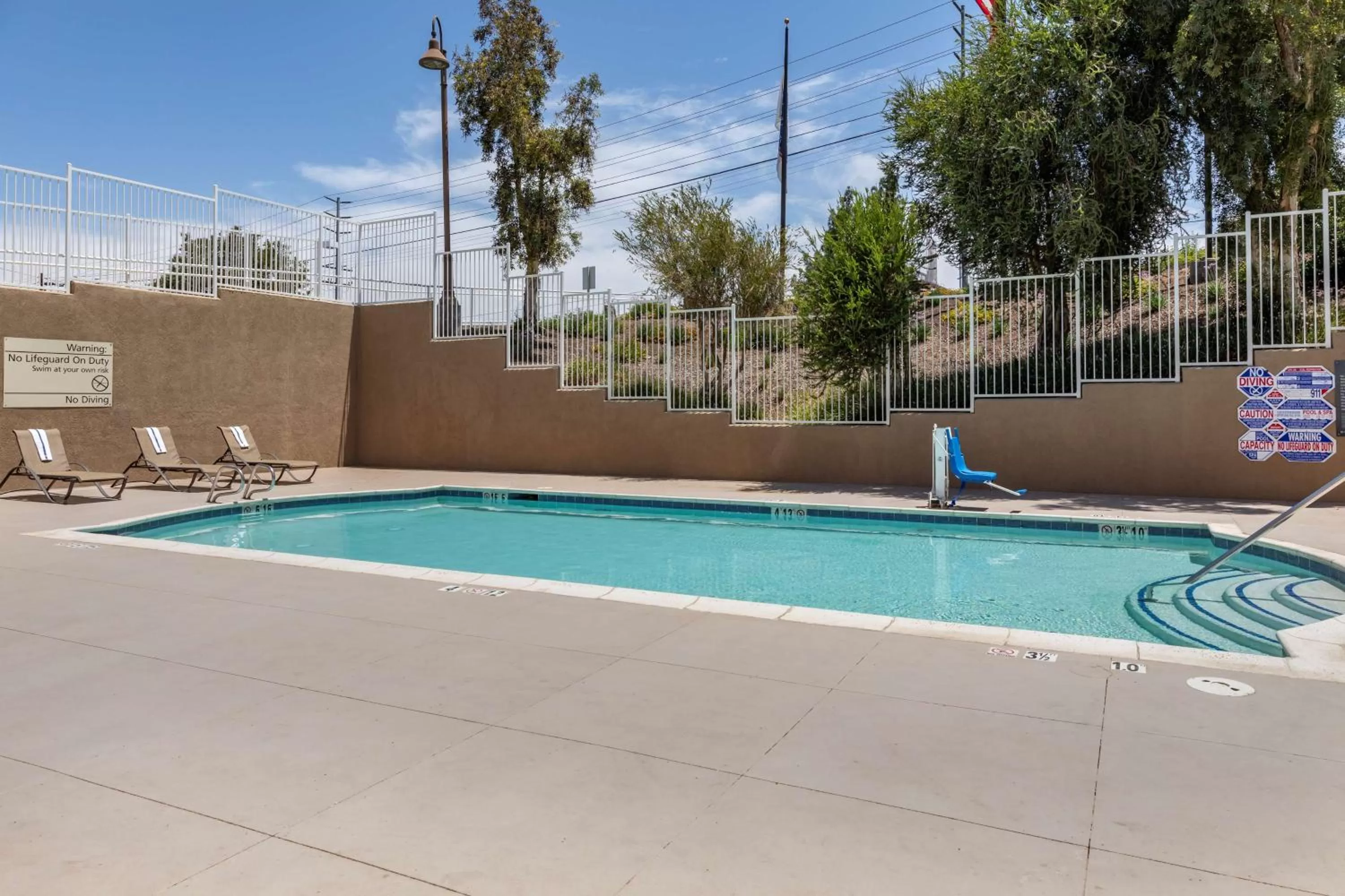 Pool view in Hampton Inn Norco/Corona