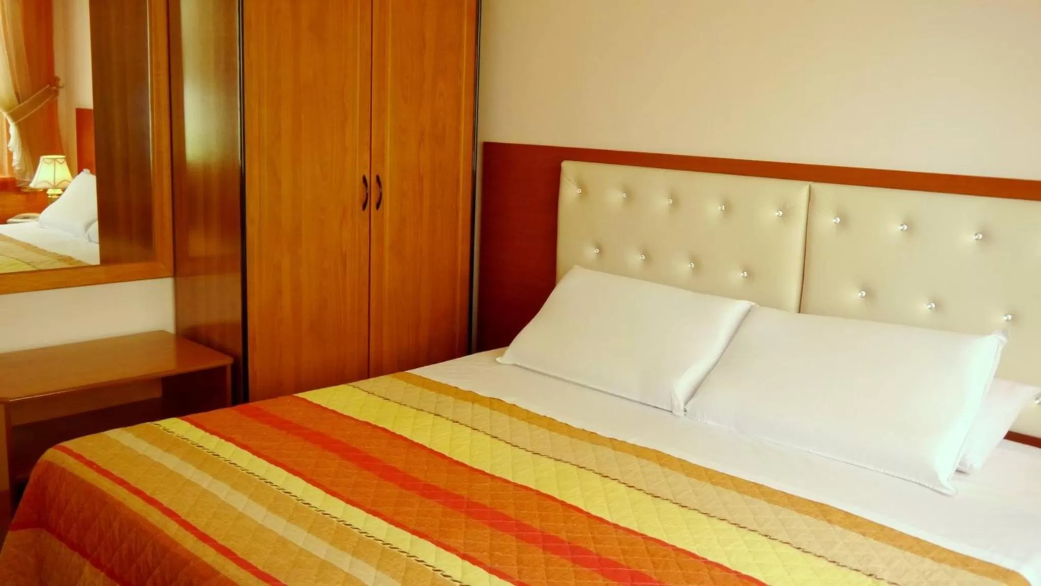 Bed in Kruja Hotel