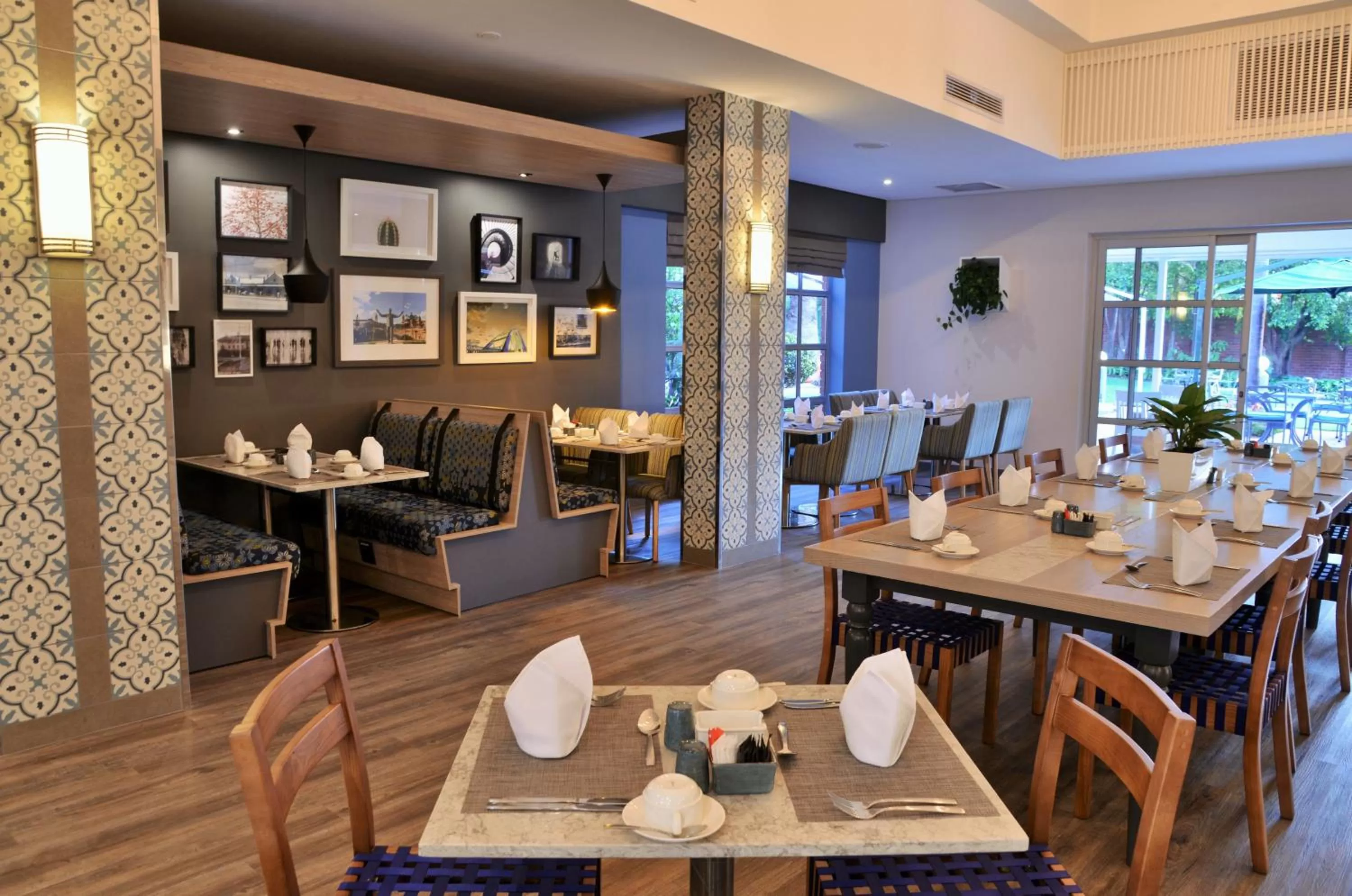 Restaurant/places to eat in Town Lodge Menlo Park