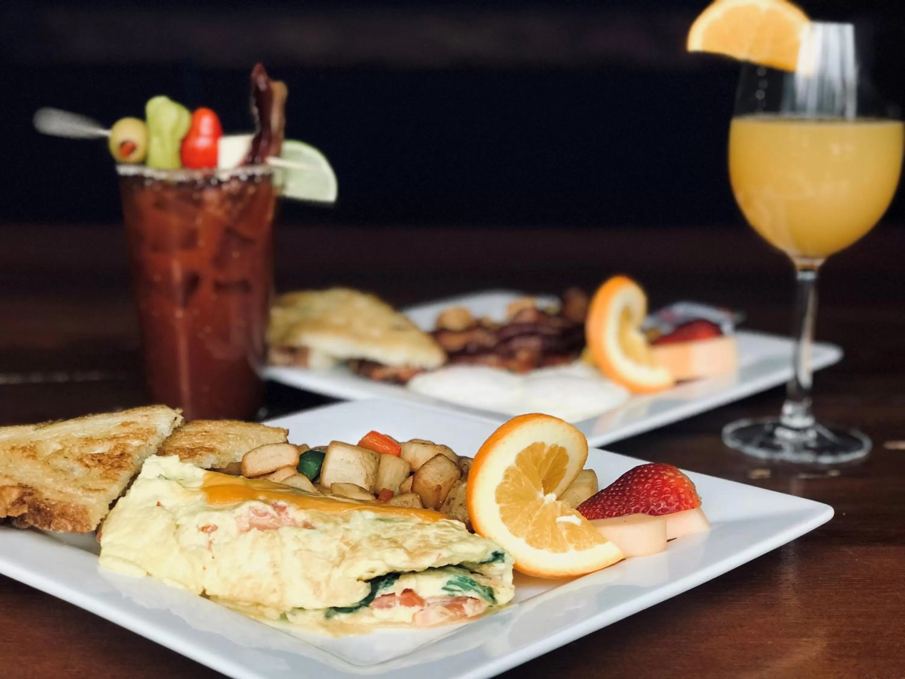 Restaurant/places to eat in Executive Hotel Pacific