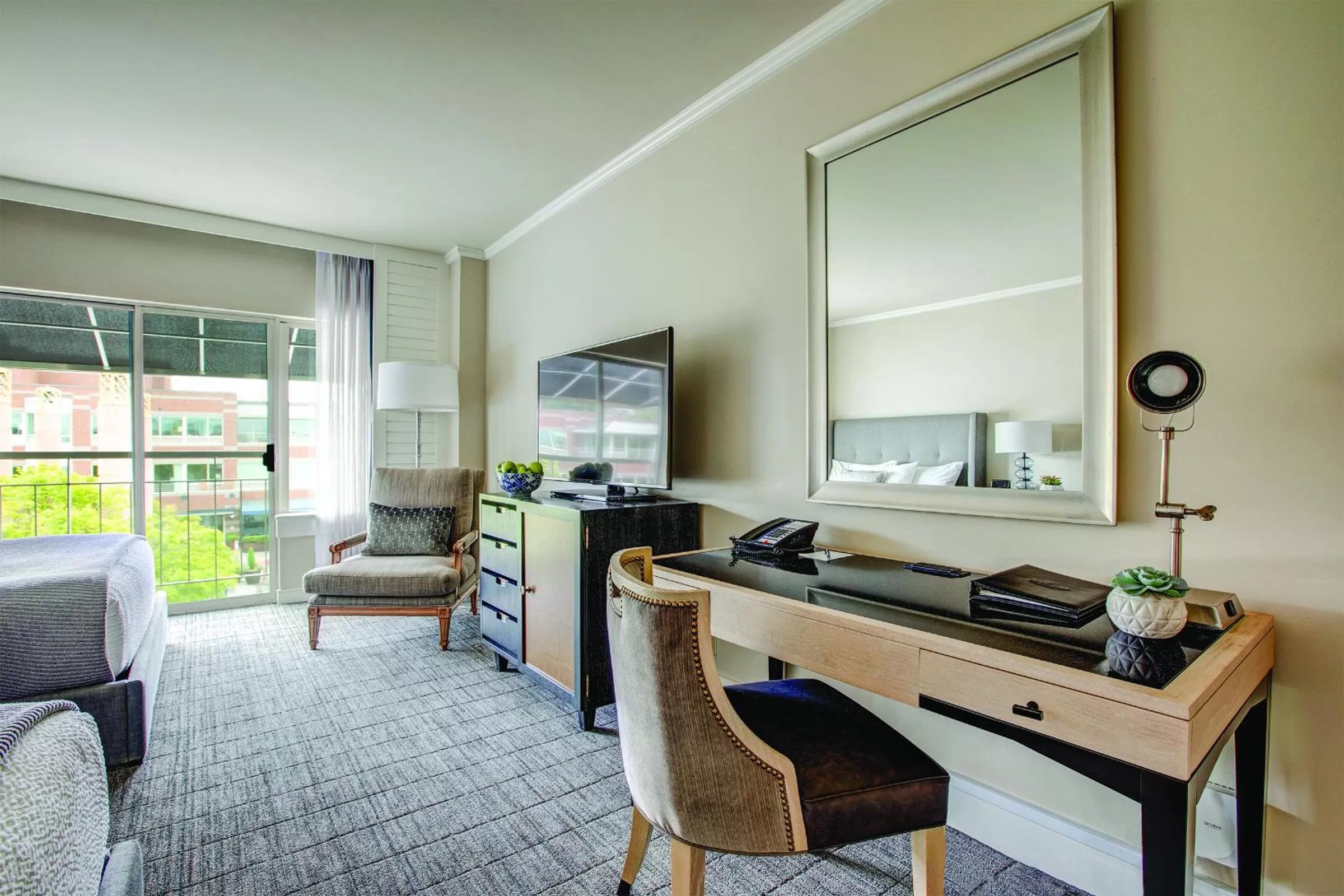 TV and multimedia in The Woodmark Hotel & Still Spa on Lake Washington