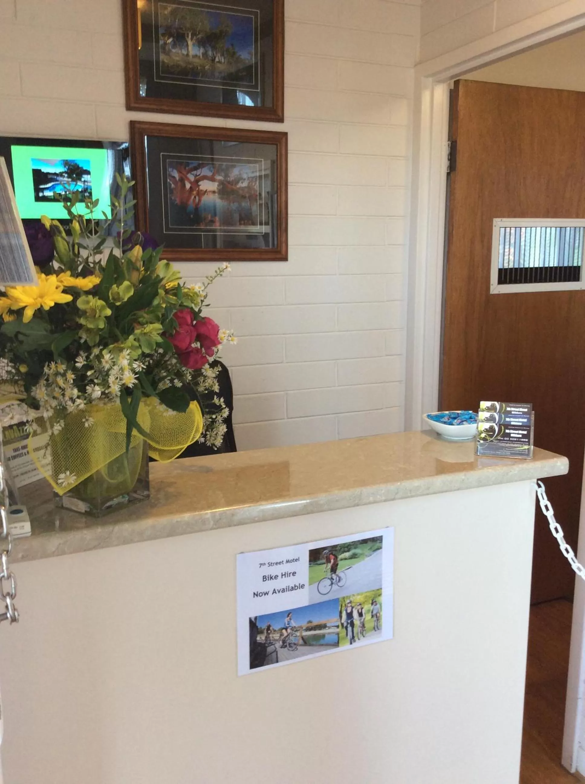 Activities, Lobby/Reception in 7th Street Motel