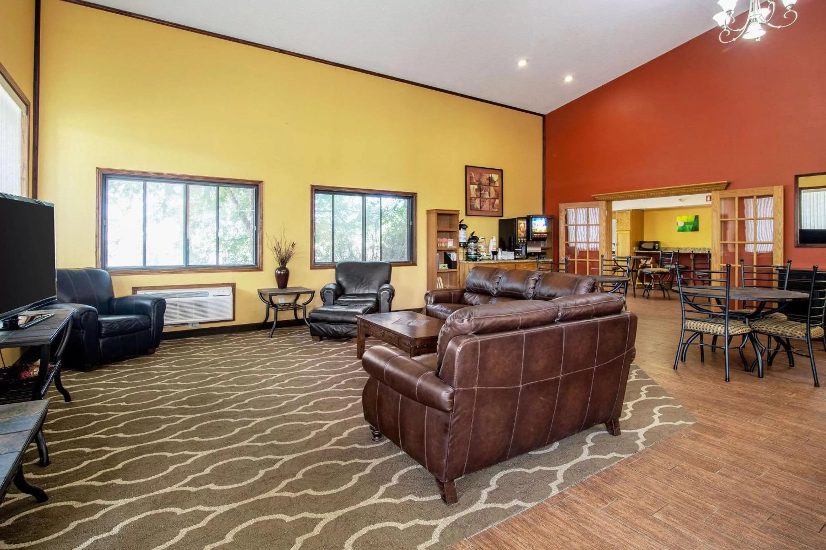 Lobby or reception in Quality Inn Aberdeen