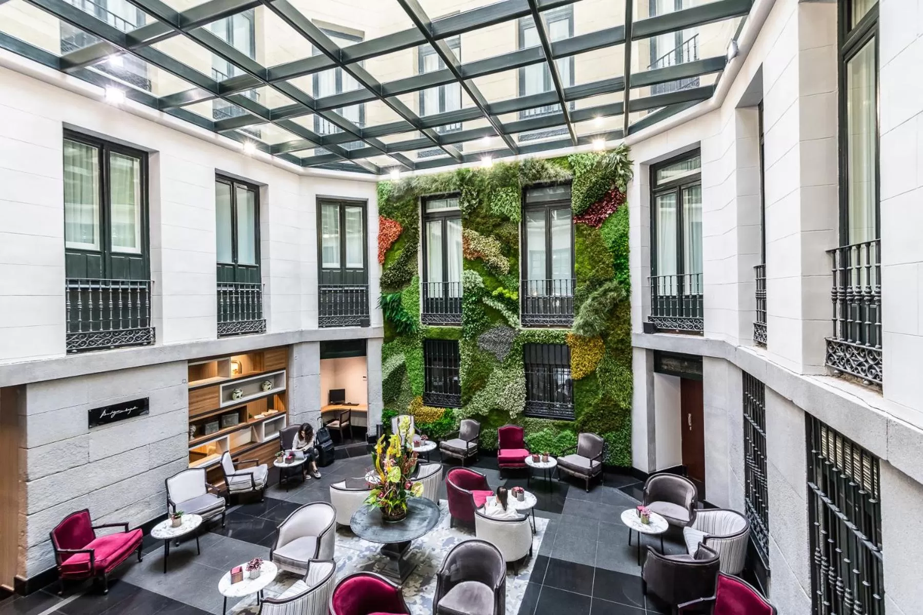 Patio in Intelier Palacio San Martin