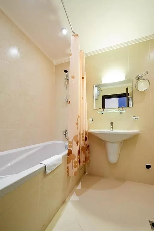 Bathroom in Penelopa Palace Apart Hotel & SPA