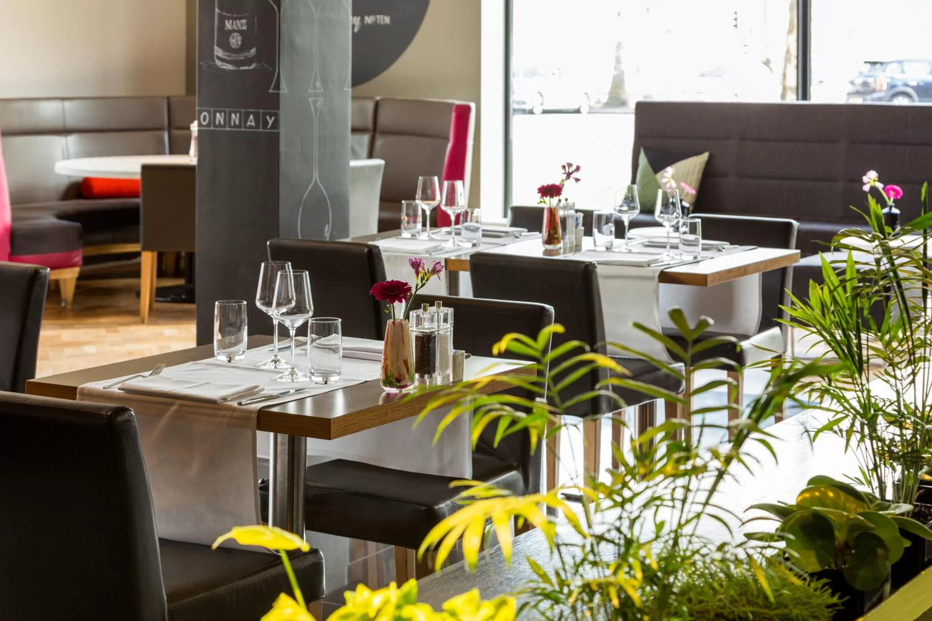 Restaurant/places to eat in Novotel Amsterdam City