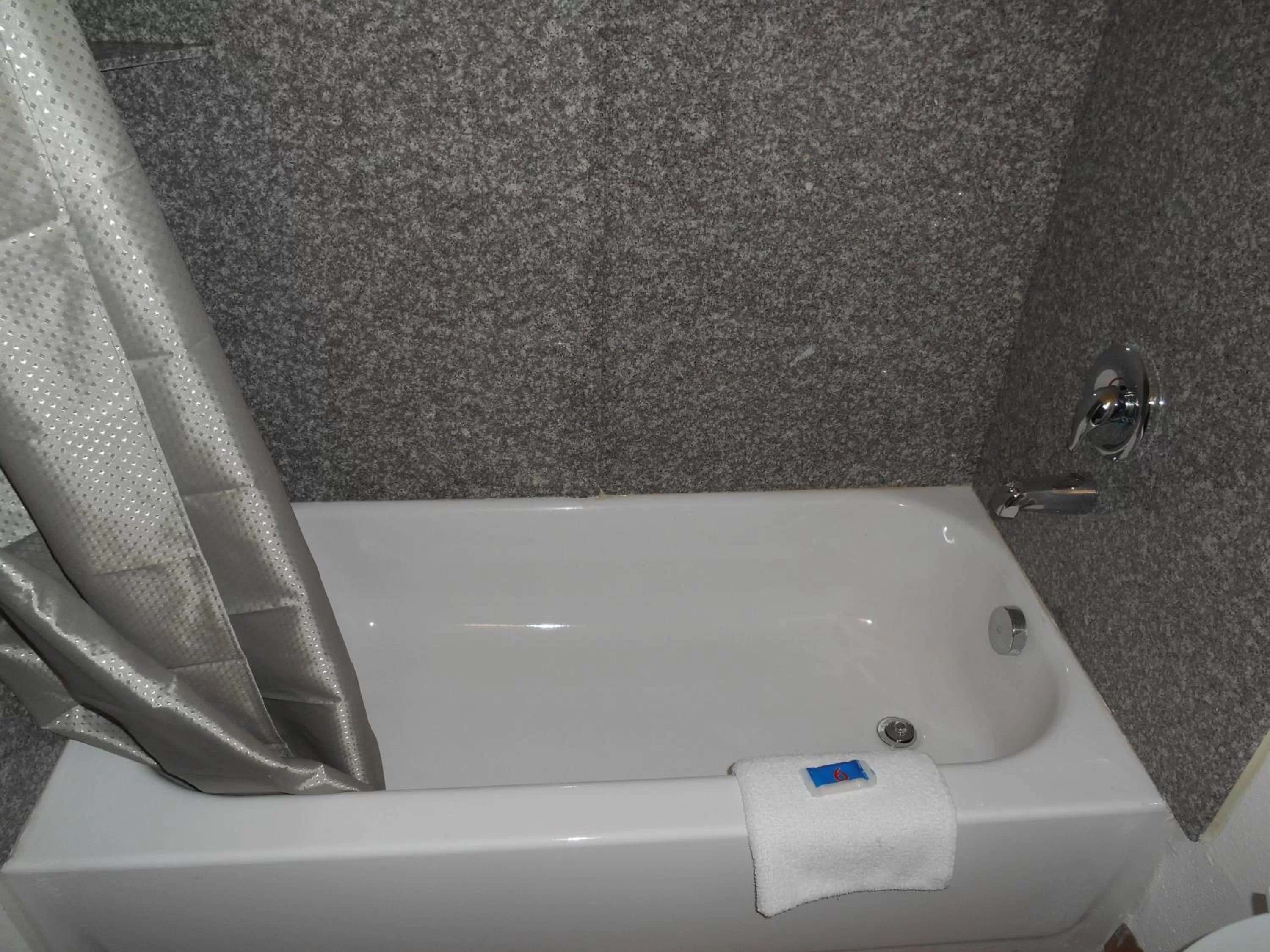 Bathroom in Motel 6-Jourdanton, TX