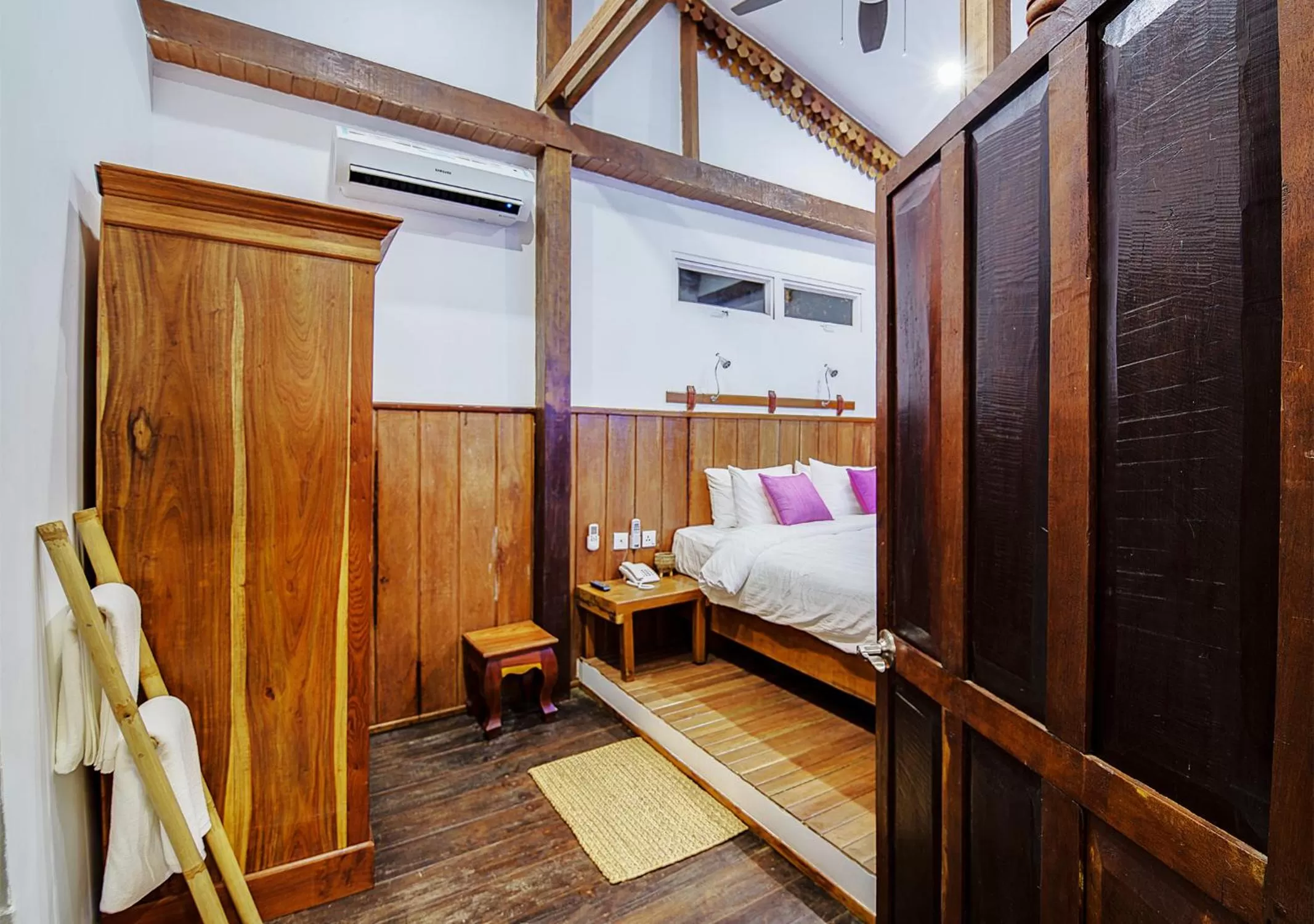 Bed in Maison Model d'Angkor