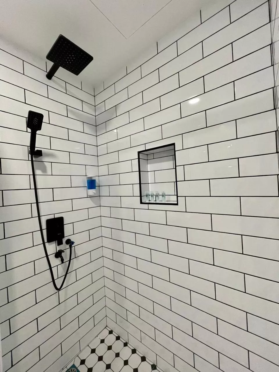 Shower in Savana Hotel & Serviced Apartments