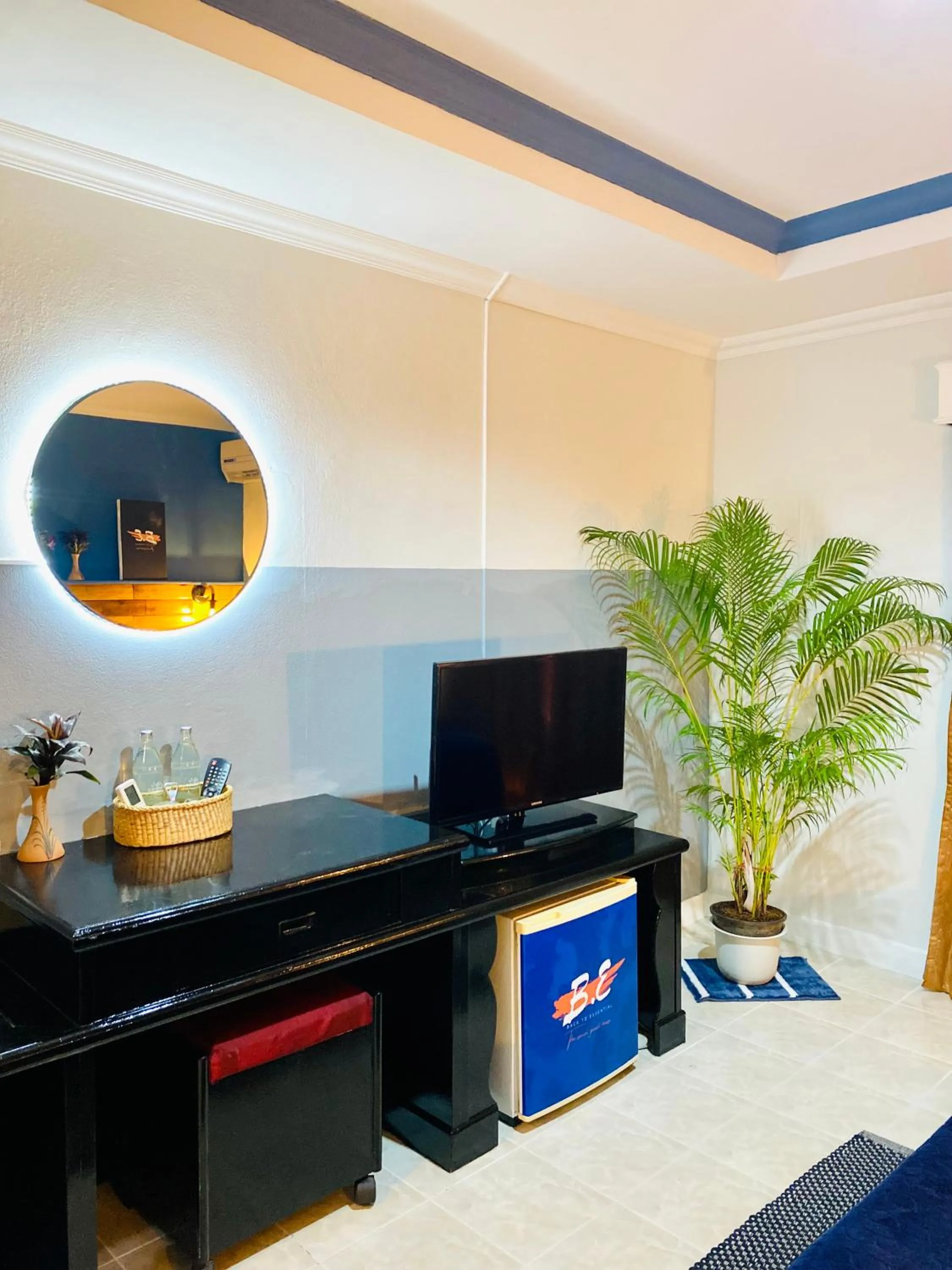 TV and multimedia in BH Baan Paradise Hotel Patong