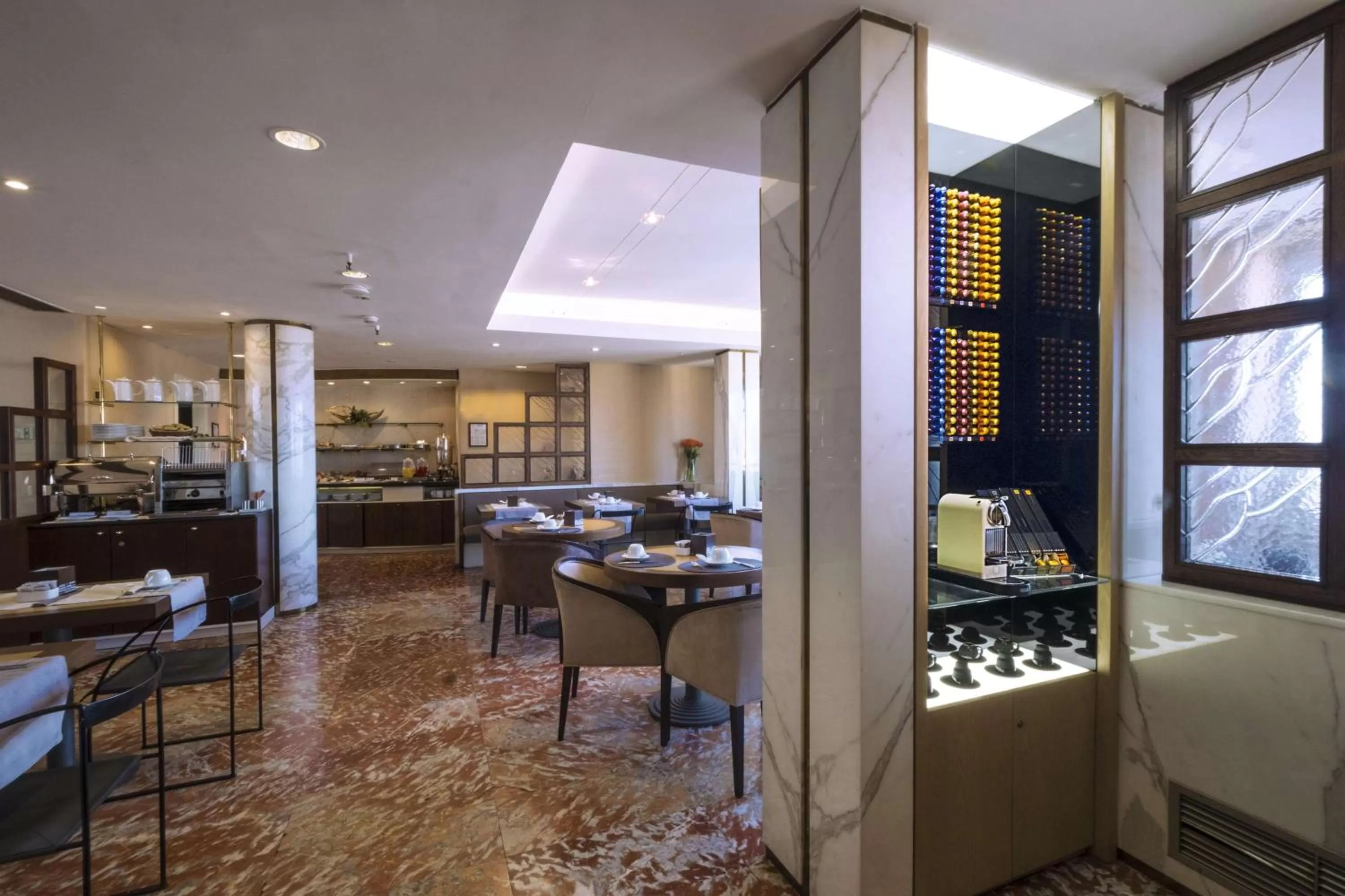 Restaurant/places to eat in Best Western Hotel Piccadilly