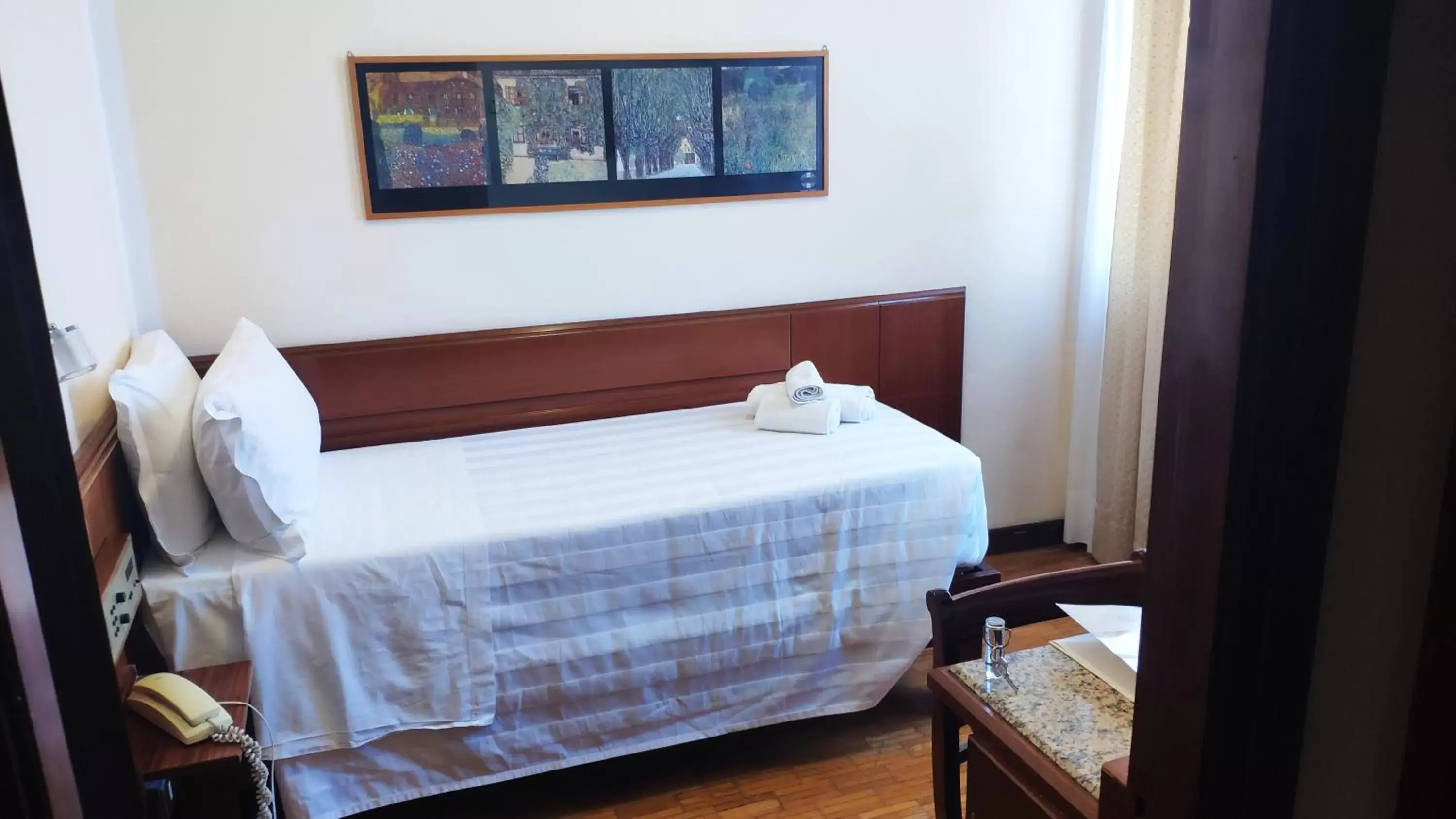 Single Room in Grand Hotel Duomo Single Room in Grand Hotel Duomo