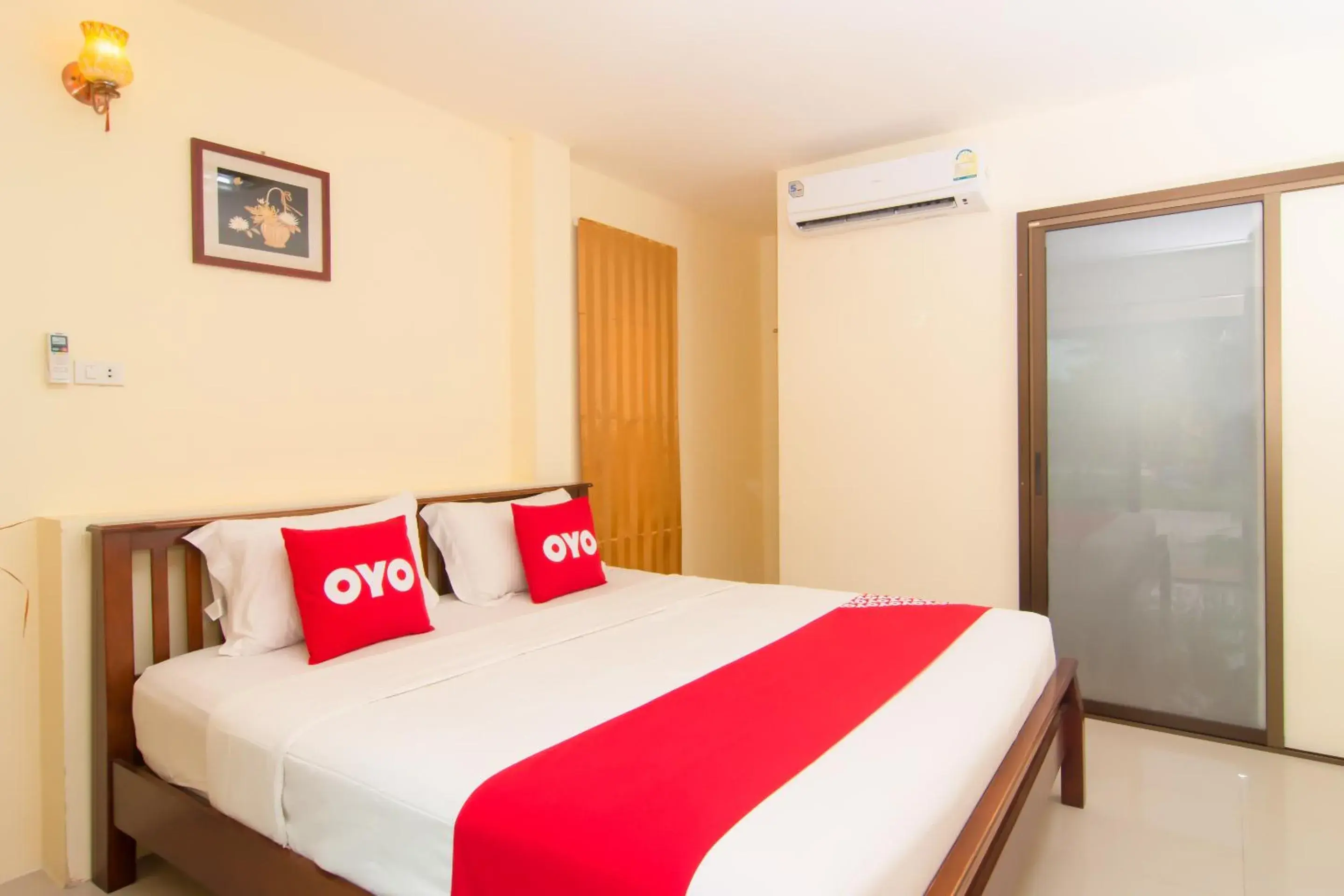 Standard Double Room in OYO 607 Nawang Resort Standard Double Room in OYO 607 Nawang Resort