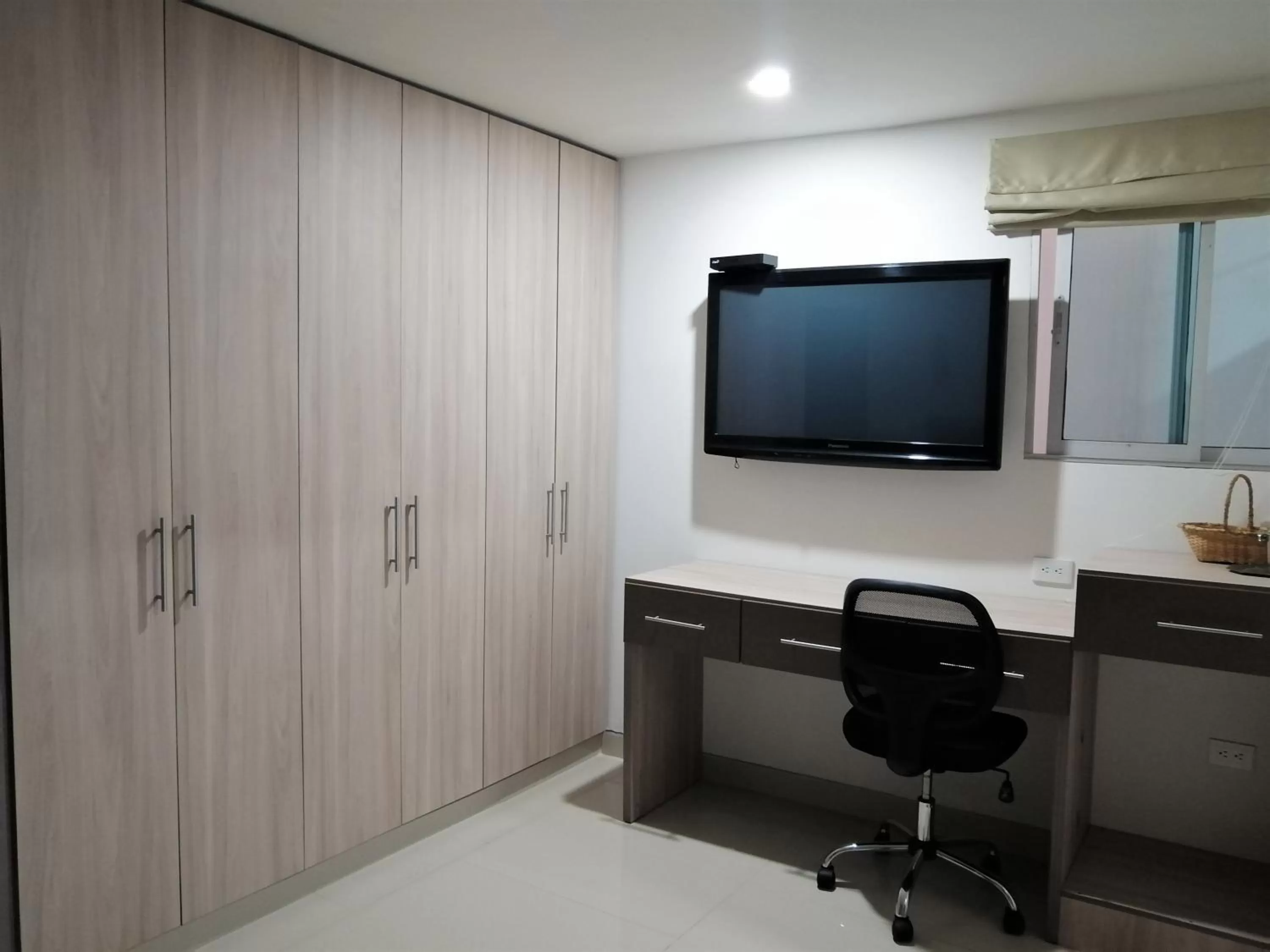 TV and multimedia, TV/Entertainment Center in Hotel Panorama