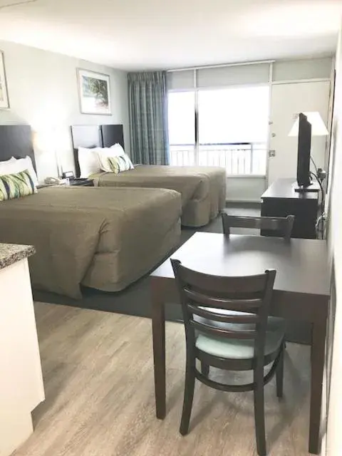 Side View Two Room Unit in Ocean Plaza Motel Side View Two Room Unit in Ocean Plaza Motel