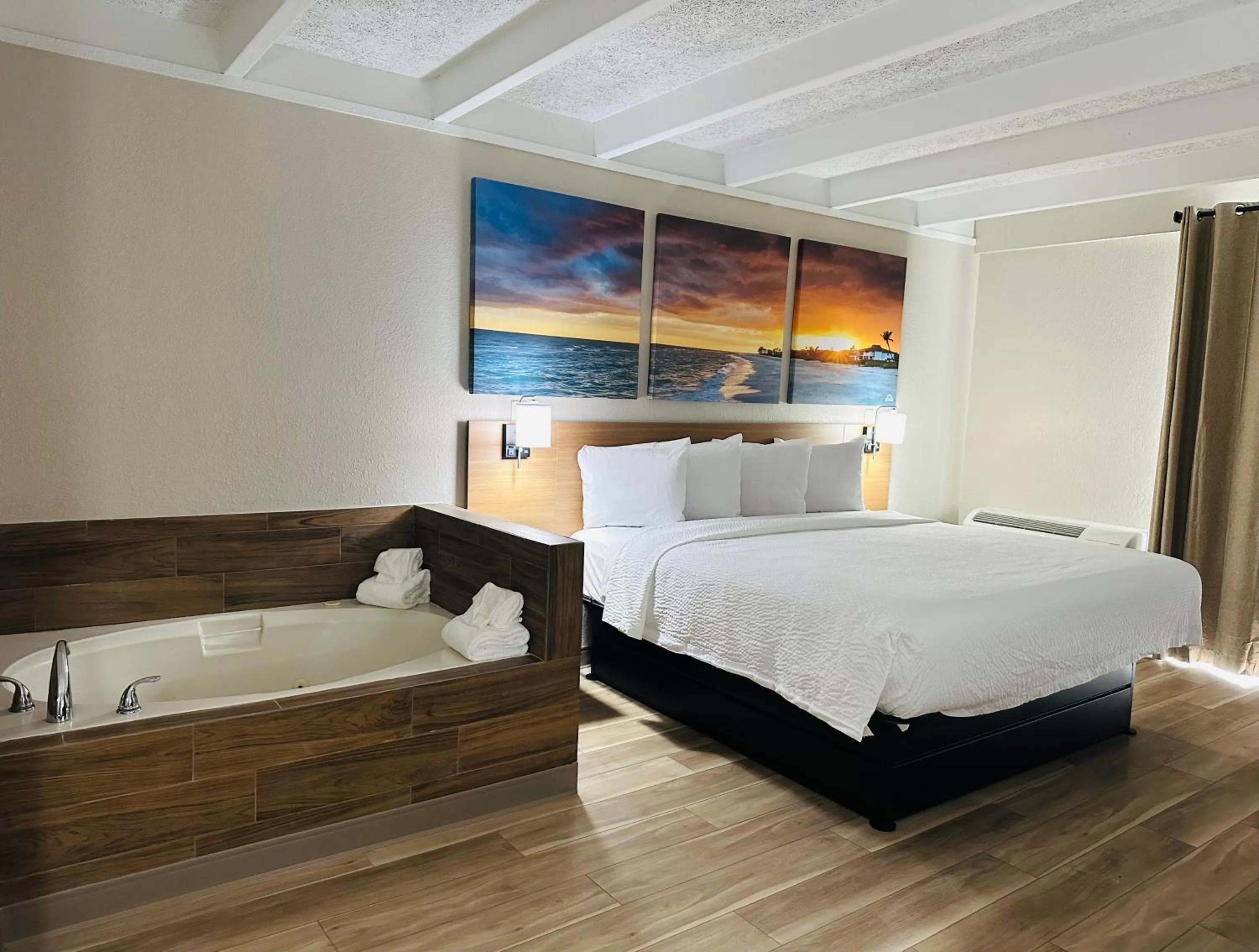 Photo of the whole room in Days Inn by Wyndham Ocala North