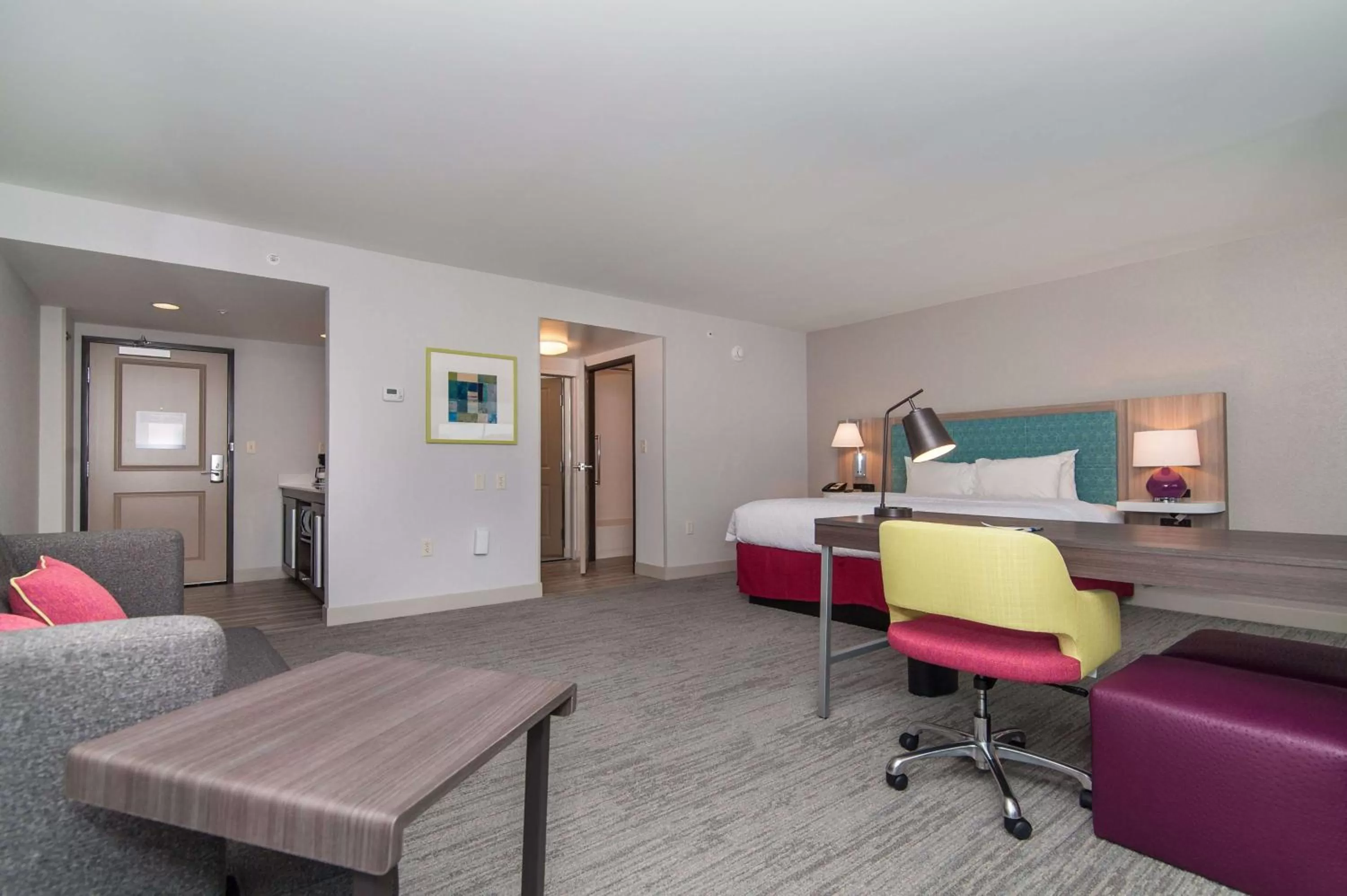 Bedroom, Bed in Hampton Inn Norwich