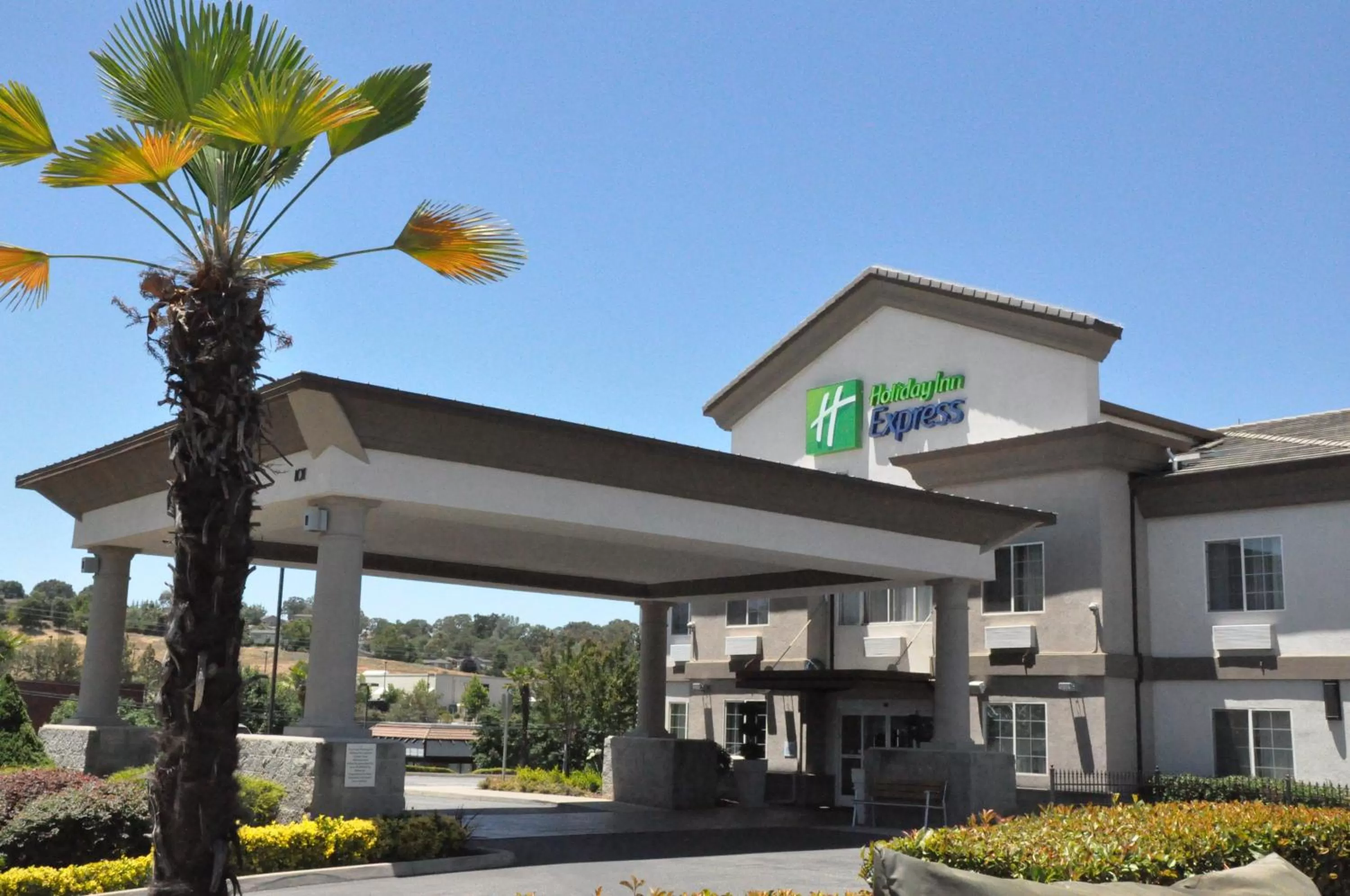 Property building in Holiday Inn Express & Suites Jackson by IHG