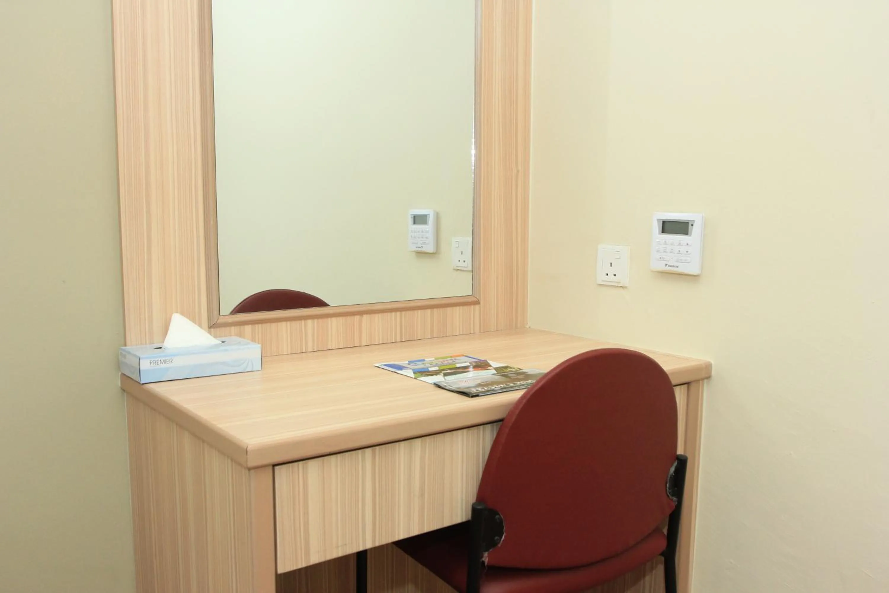 hair dresser in Veer Hotel