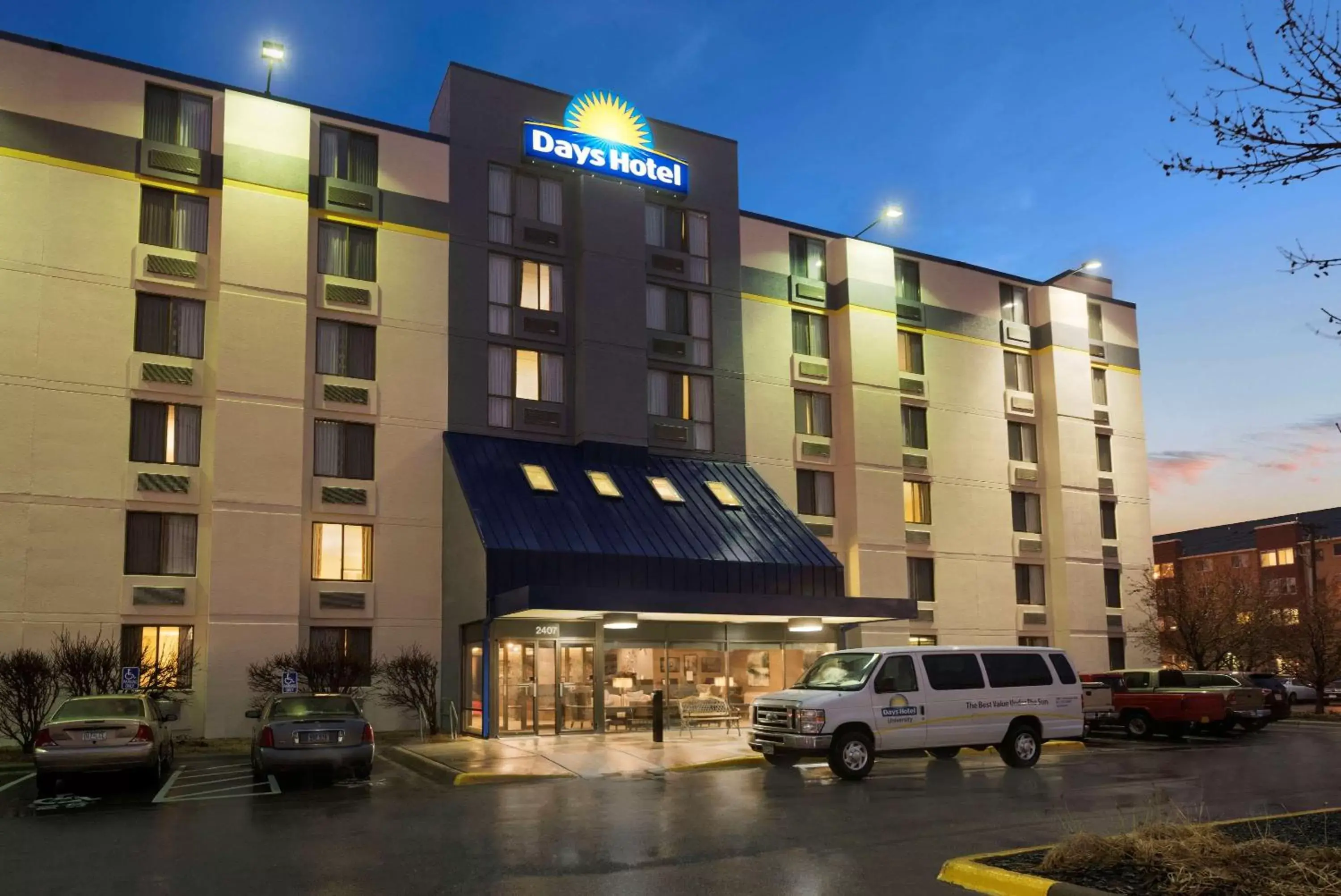 Days Hotel by Wyndham University Ave SE Days Hotel by Wyndham University Ave SE