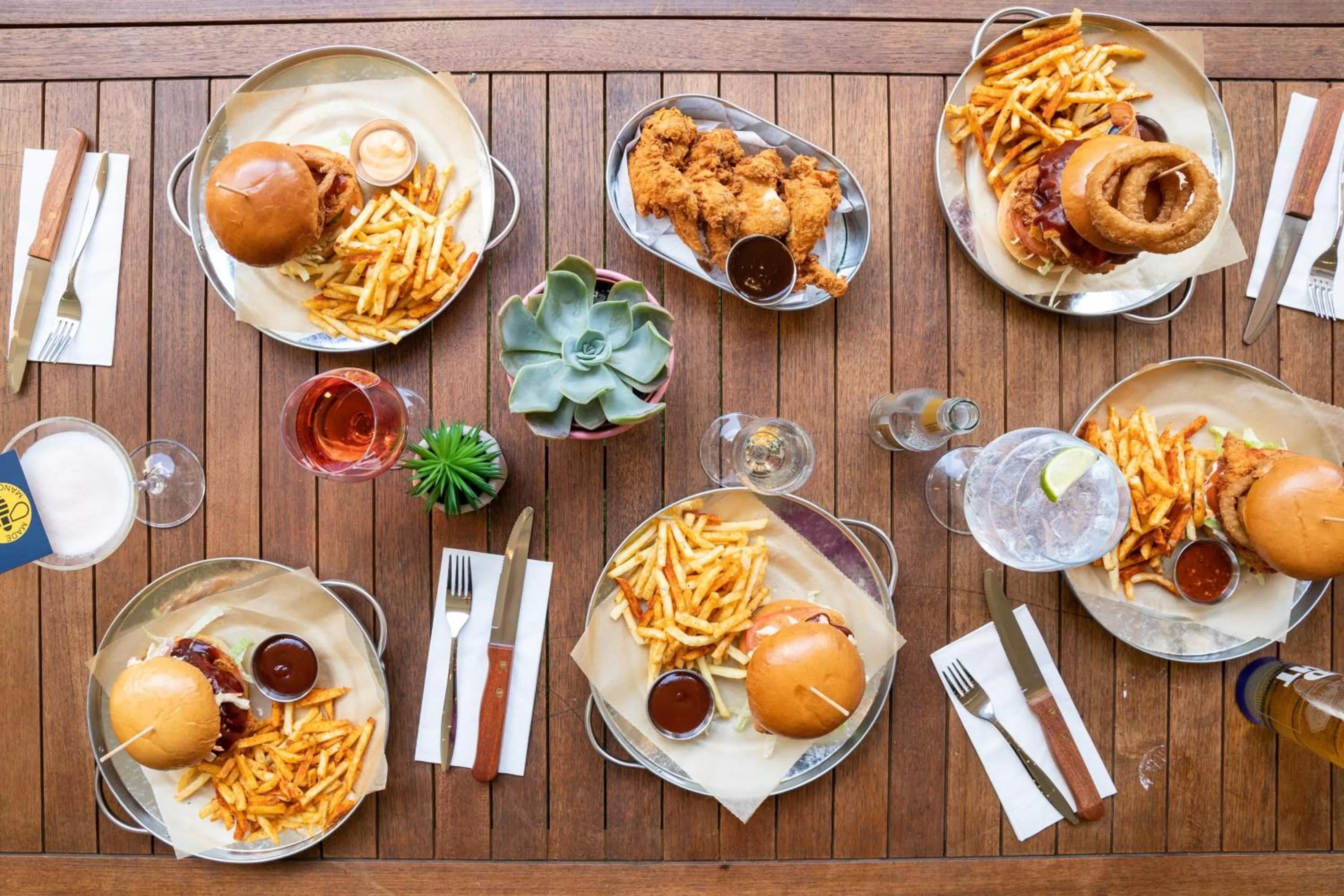 Restaurant/places to eat in Holiday Inn Manchester - City Centre by IHG