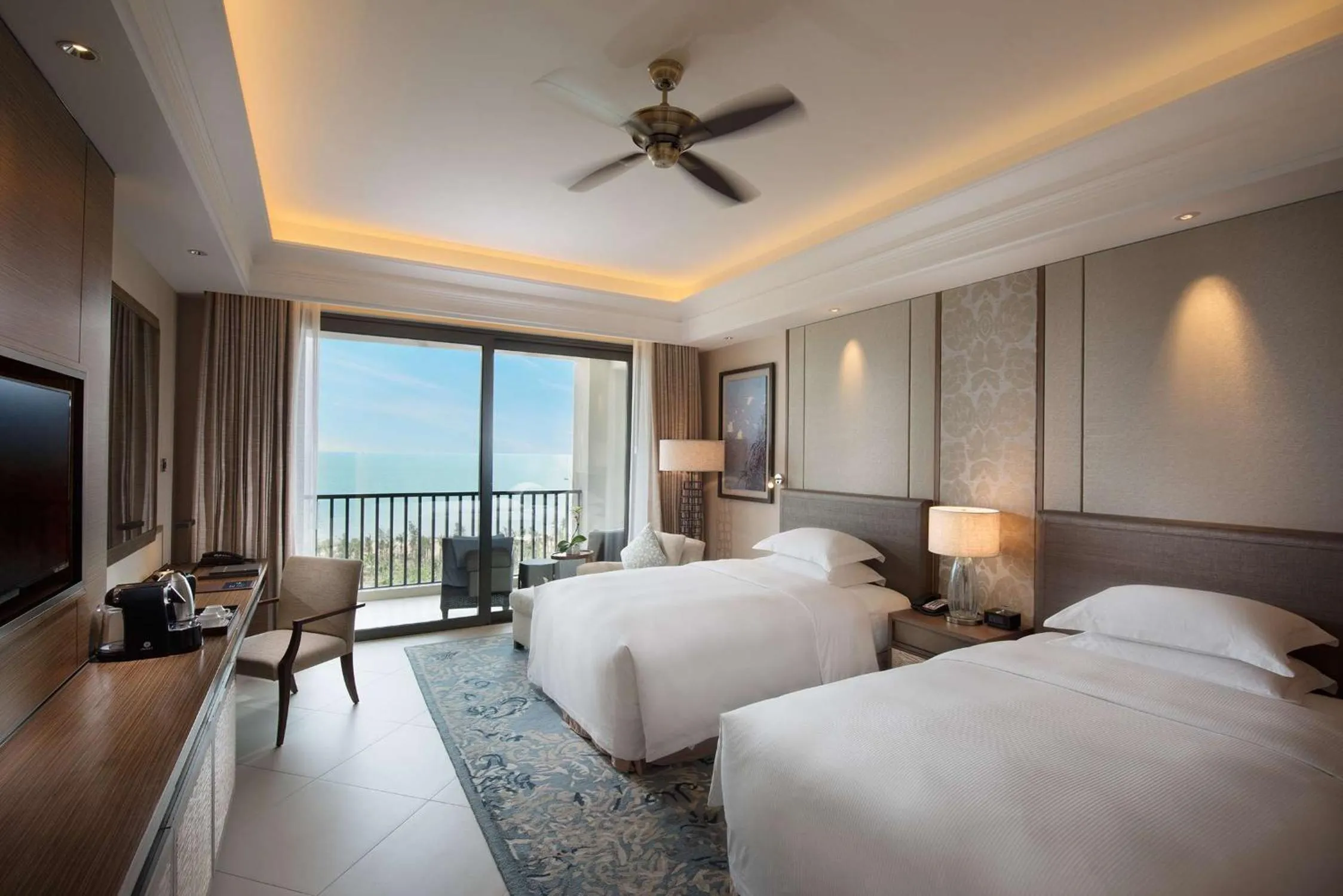 Bed in Hilton Haikou Meilan - Beachfront Hotel