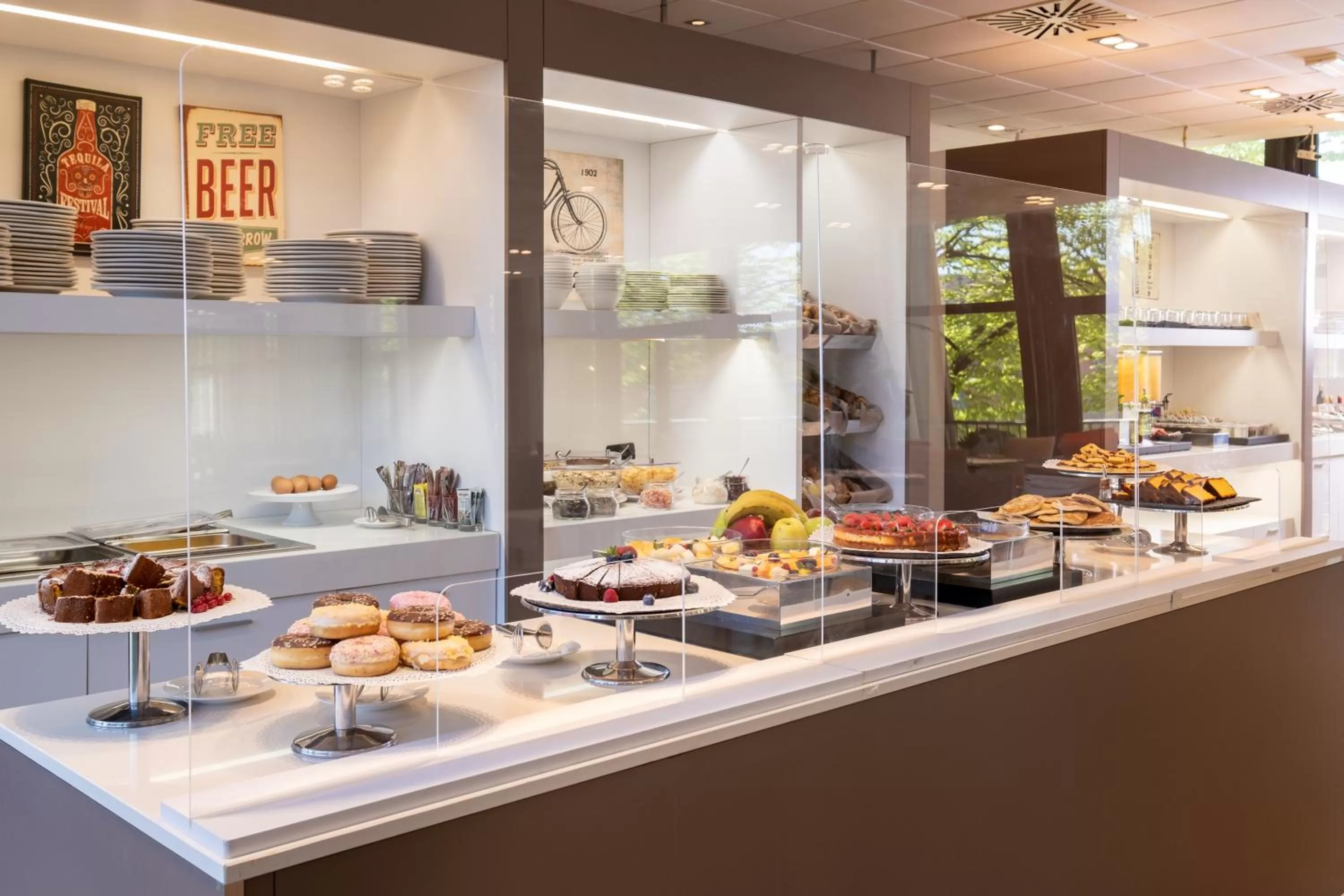 Restaurant/places to eat in Savhotel Aemilia Bologna